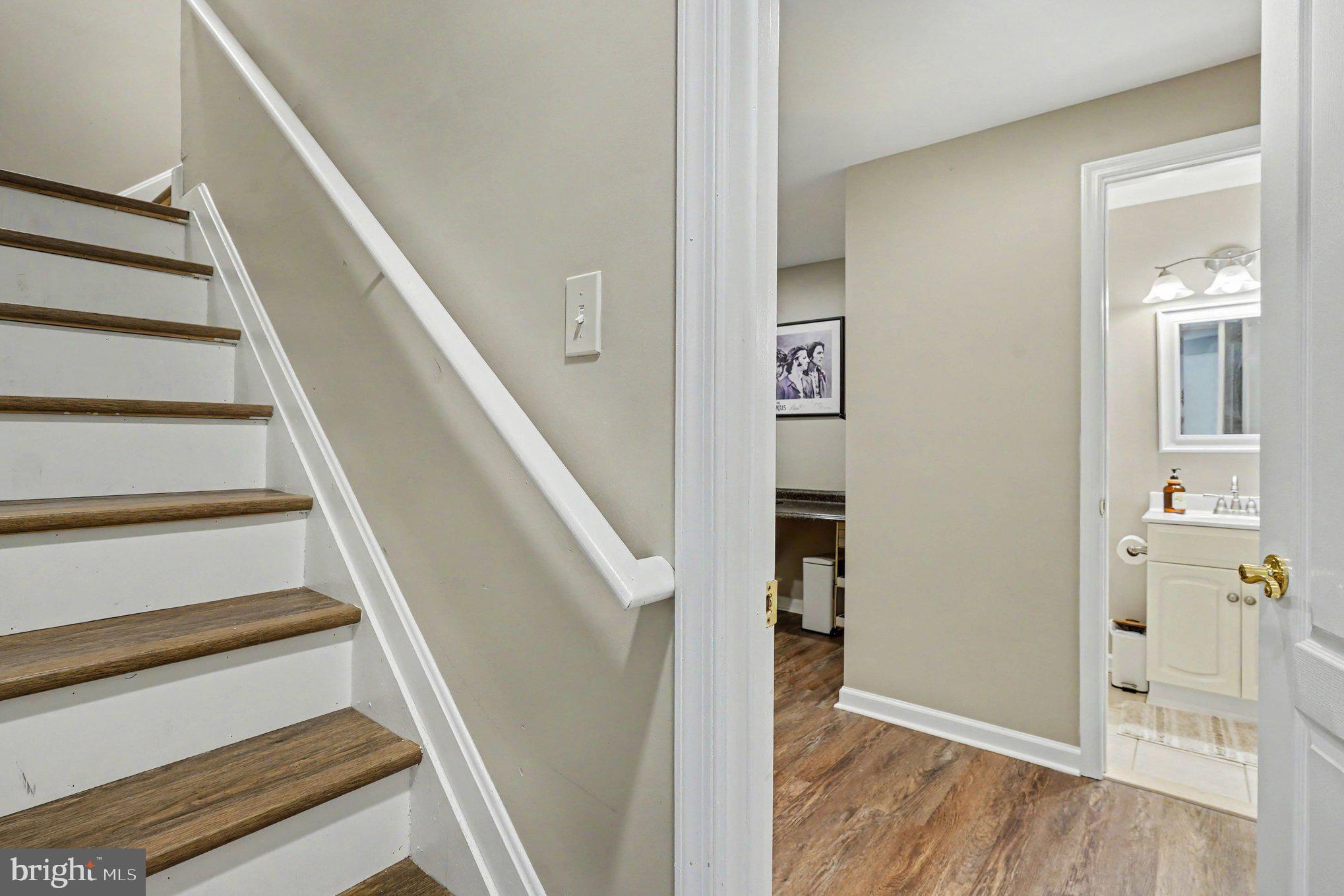 HICKORY OVERLOOK - Residential