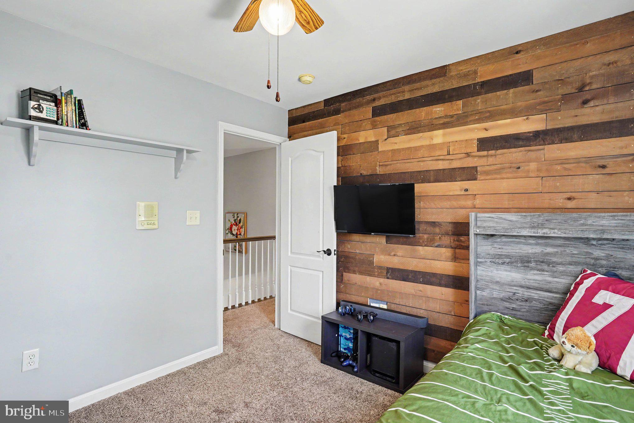 HICKORY OVERLOOK - Residential