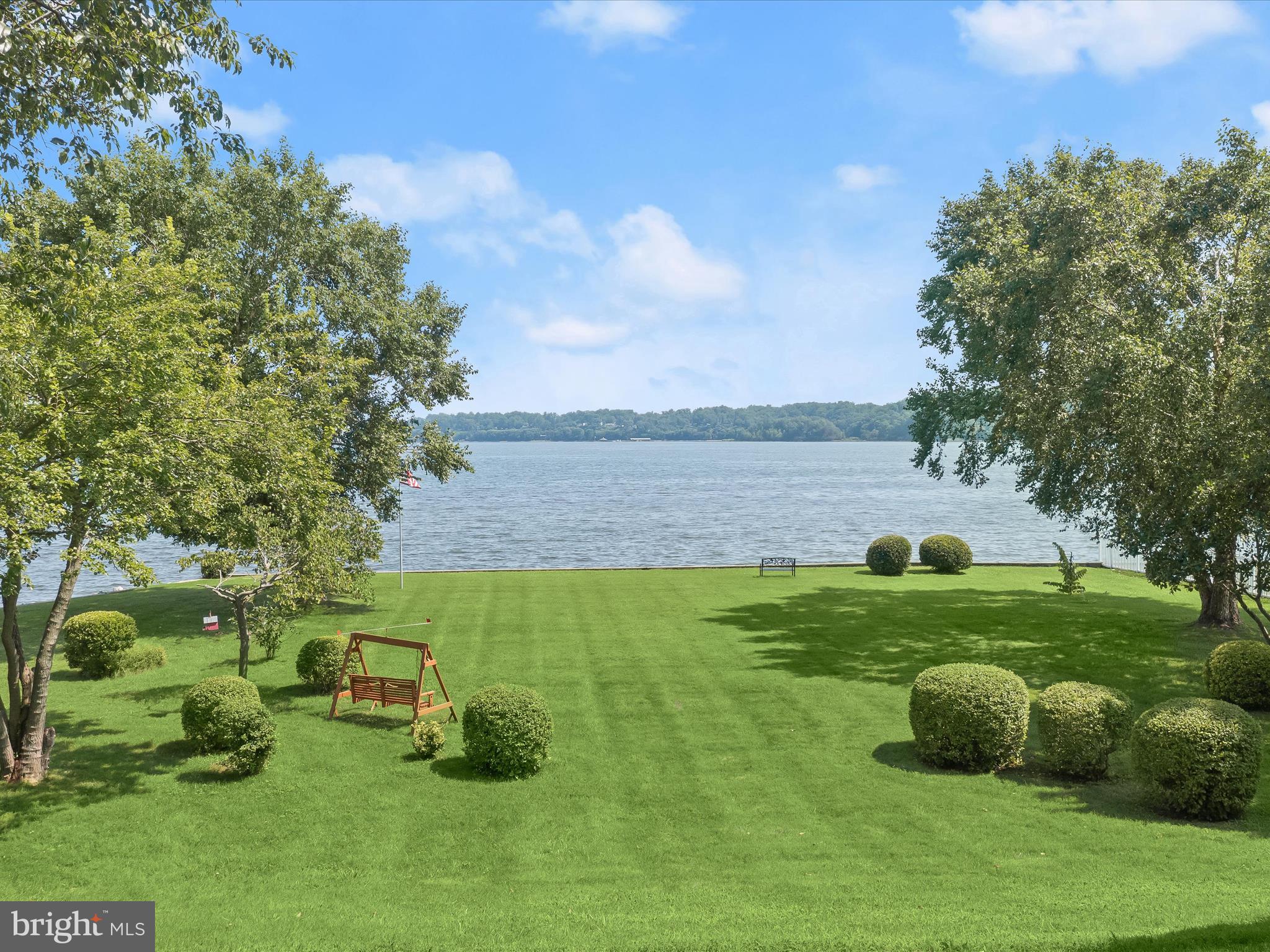 LONG POINT ON THE SEVERN - Residential