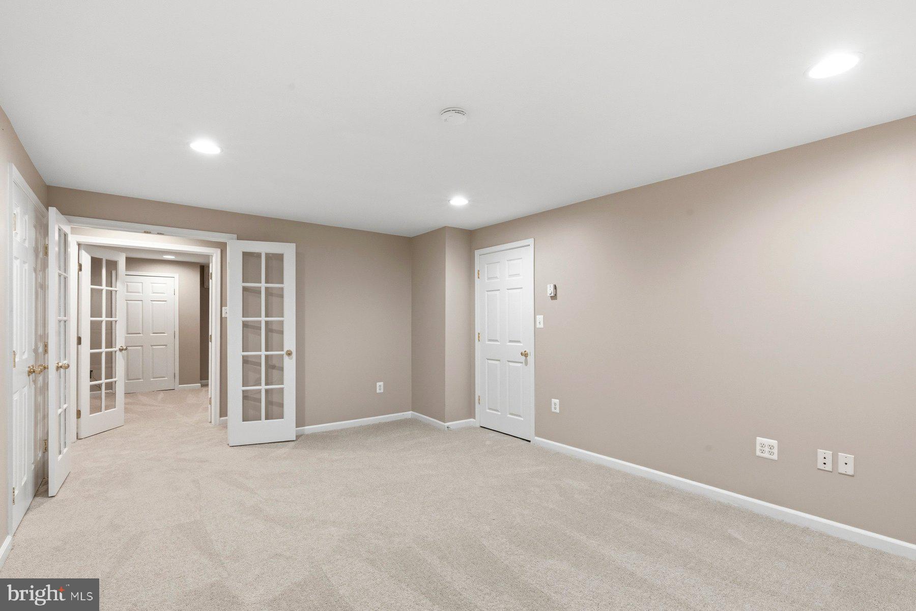 SAYBROOKE WOODS - Residential