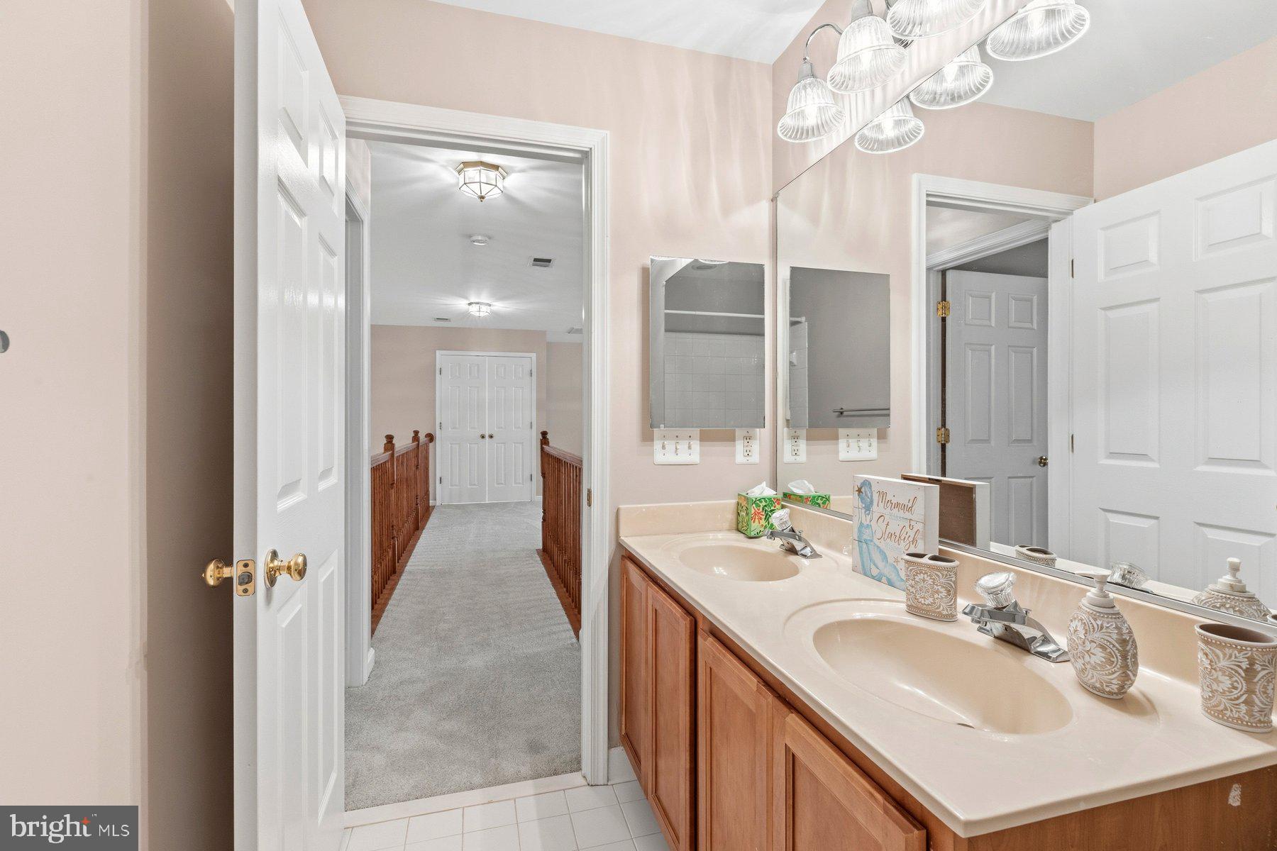 SAYBROOKE WOODS - Residential