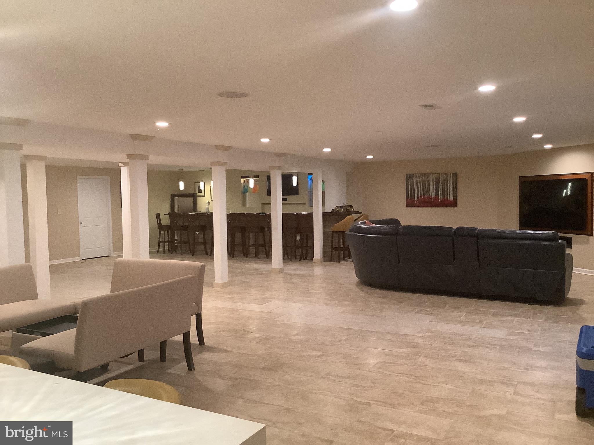 CROOM ACRES - Residential