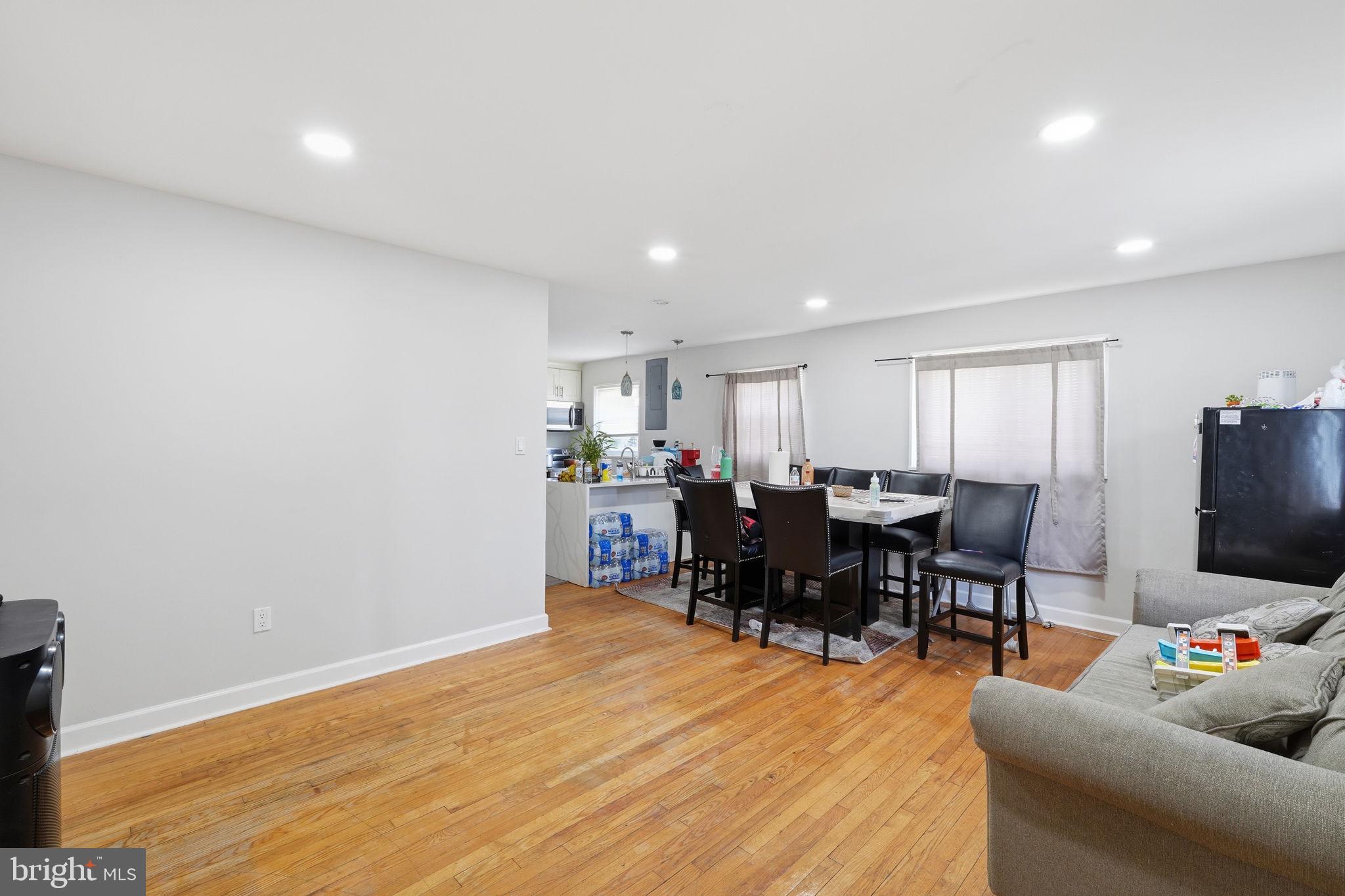 NORTH FORESTVILLE - Residential