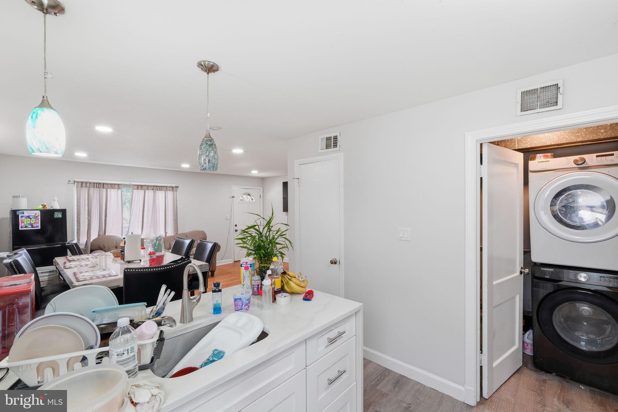 NORTH FORESTVILLE - Residential