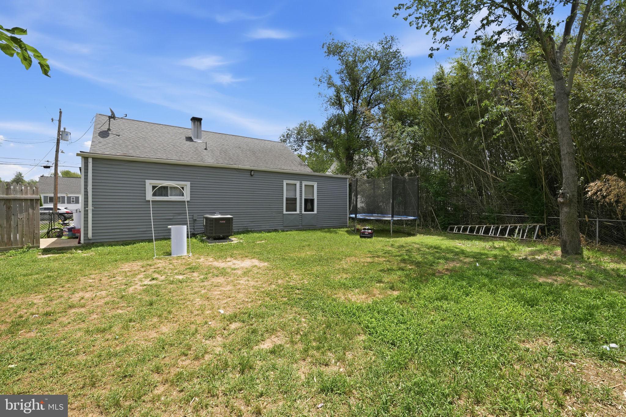 NORTH FORESTVILLE - Residential