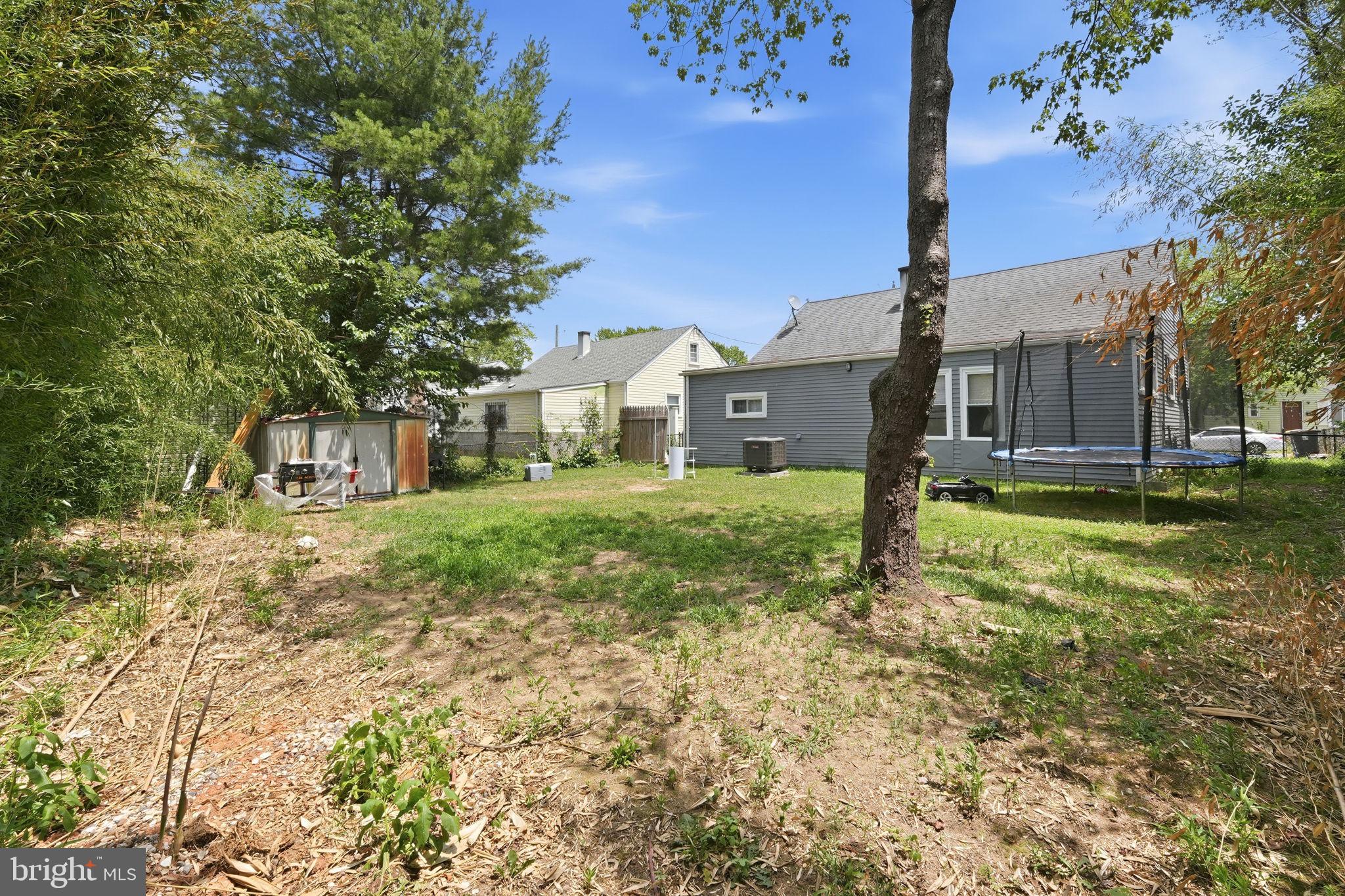 NORTH FORESTVILLE - Residential