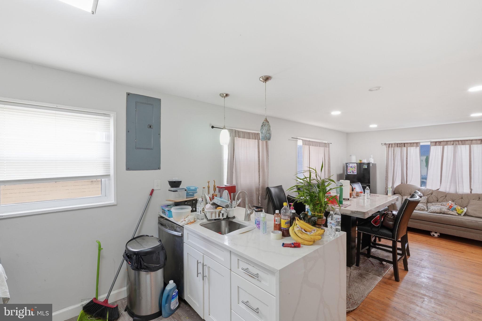 NORTH FORESTVILLE - Residential