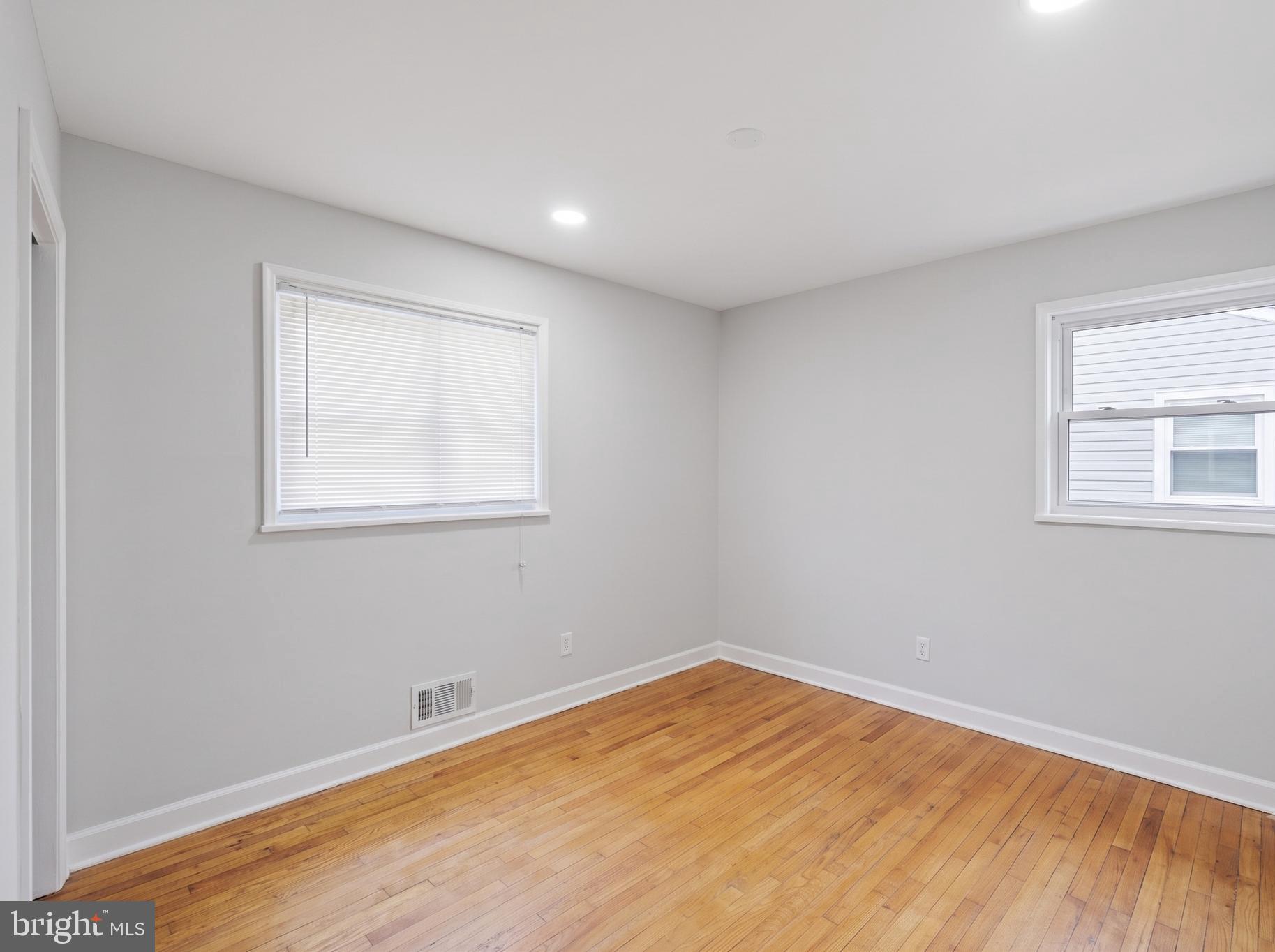 NORTH FORESTVILLE - Residential