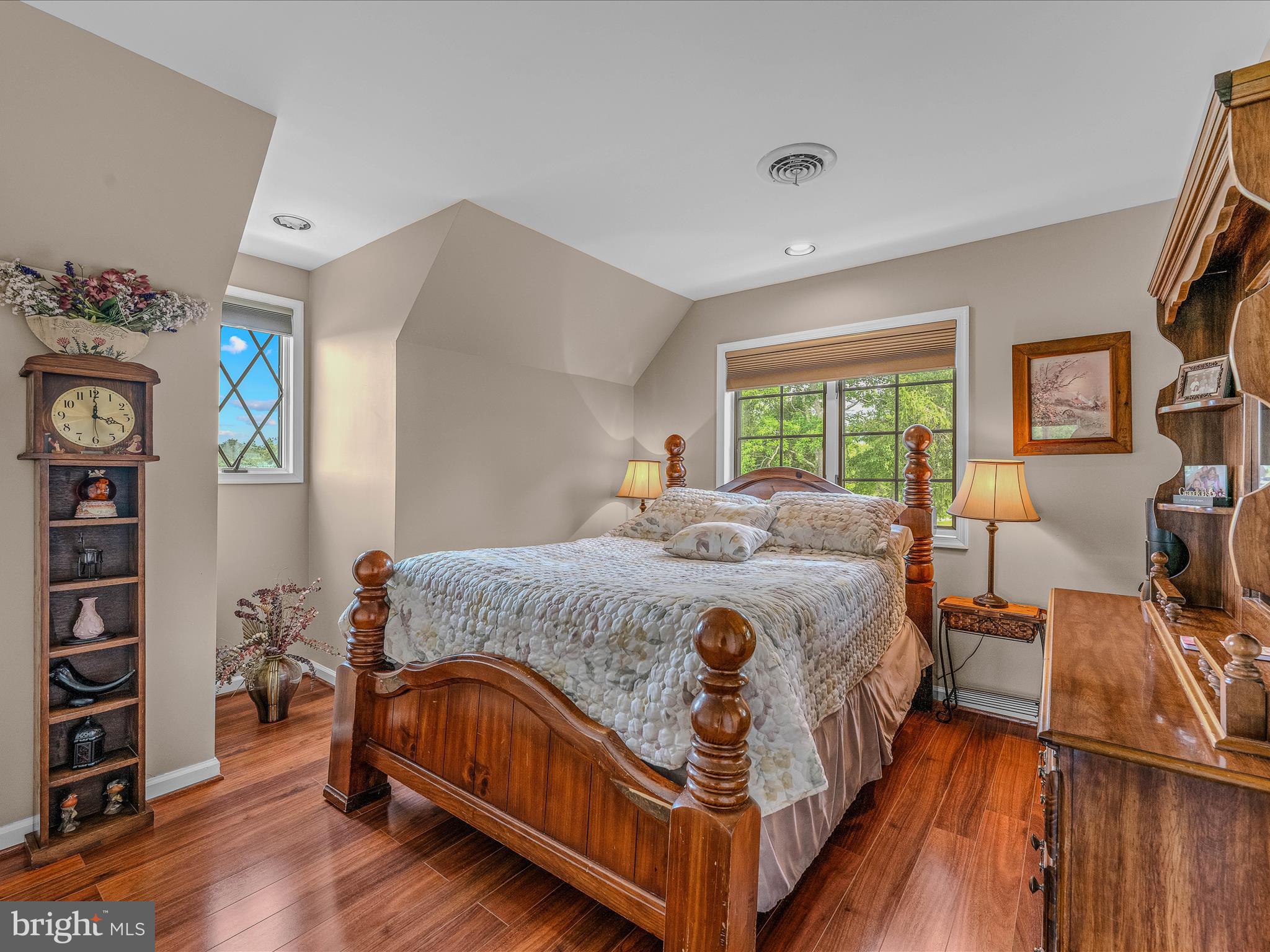 TOP MEADOW - Residential