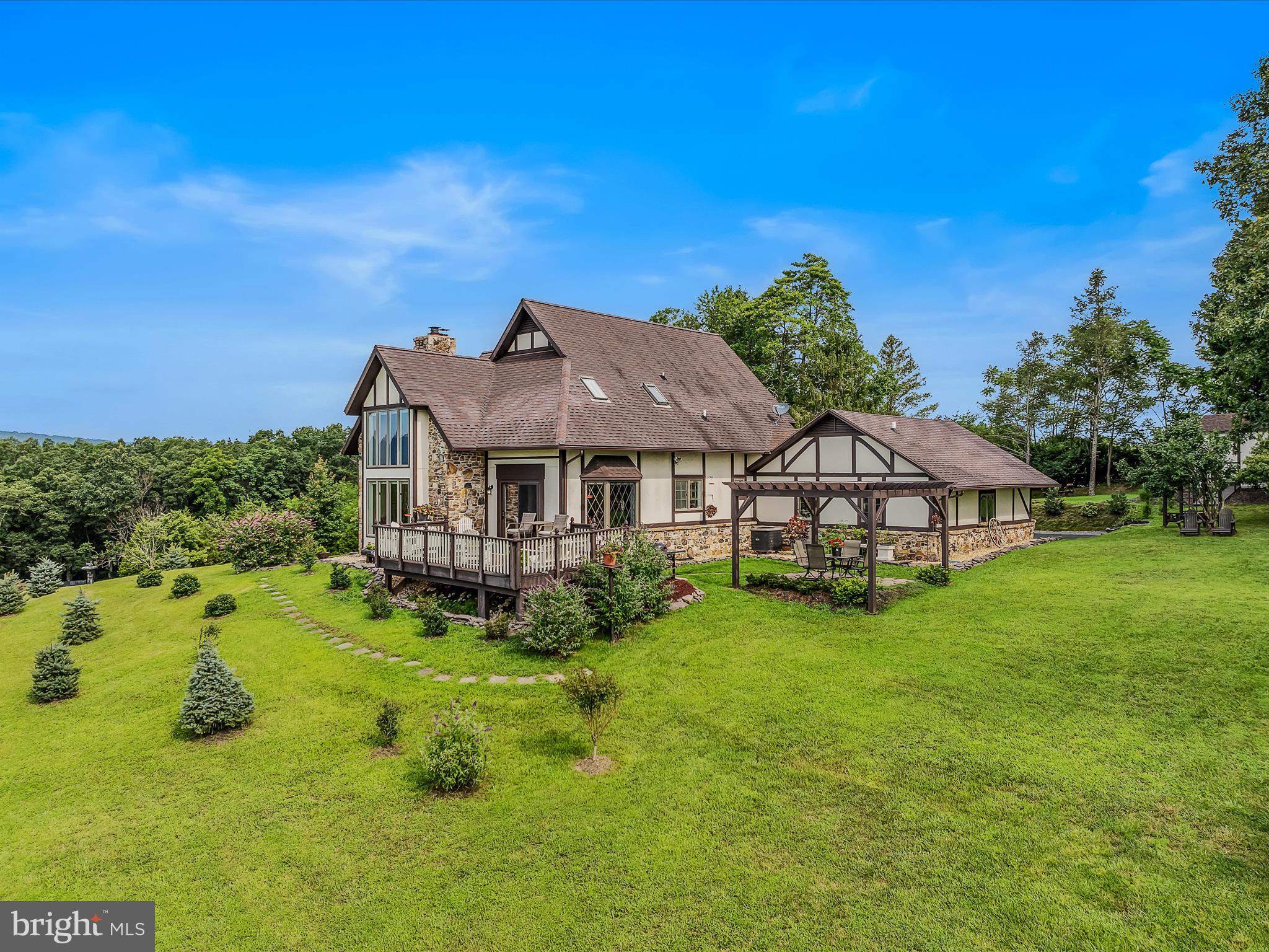 TOP MEADOW - Residential