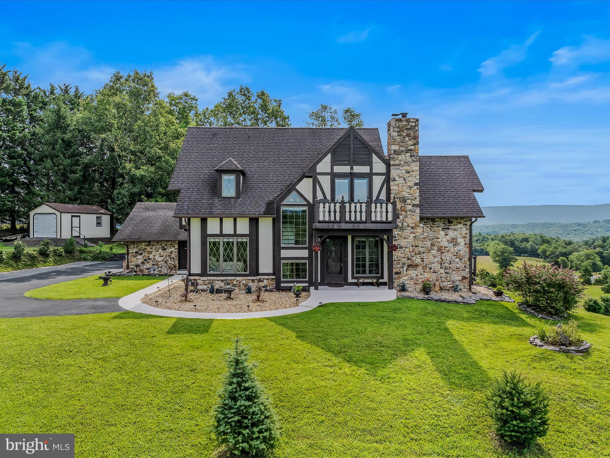 TOP MEADOW - Residential