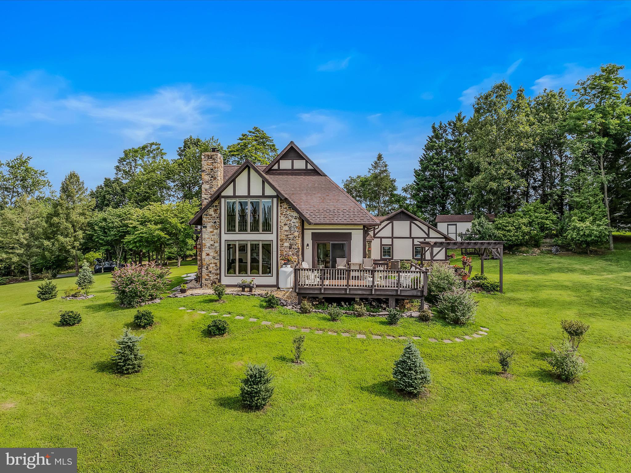 TOP MEADOW - Residential