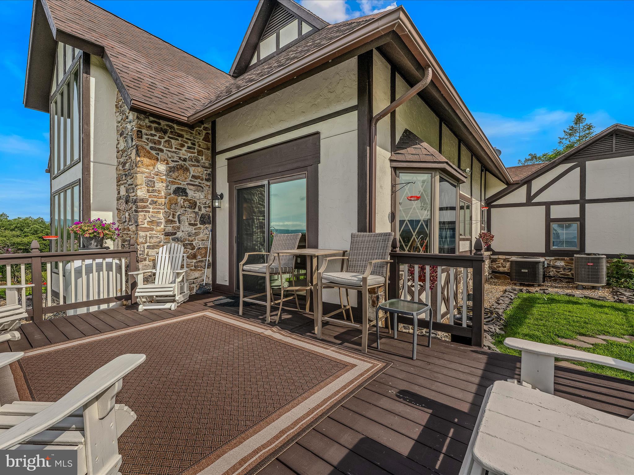 TOP MEADOW - Residential