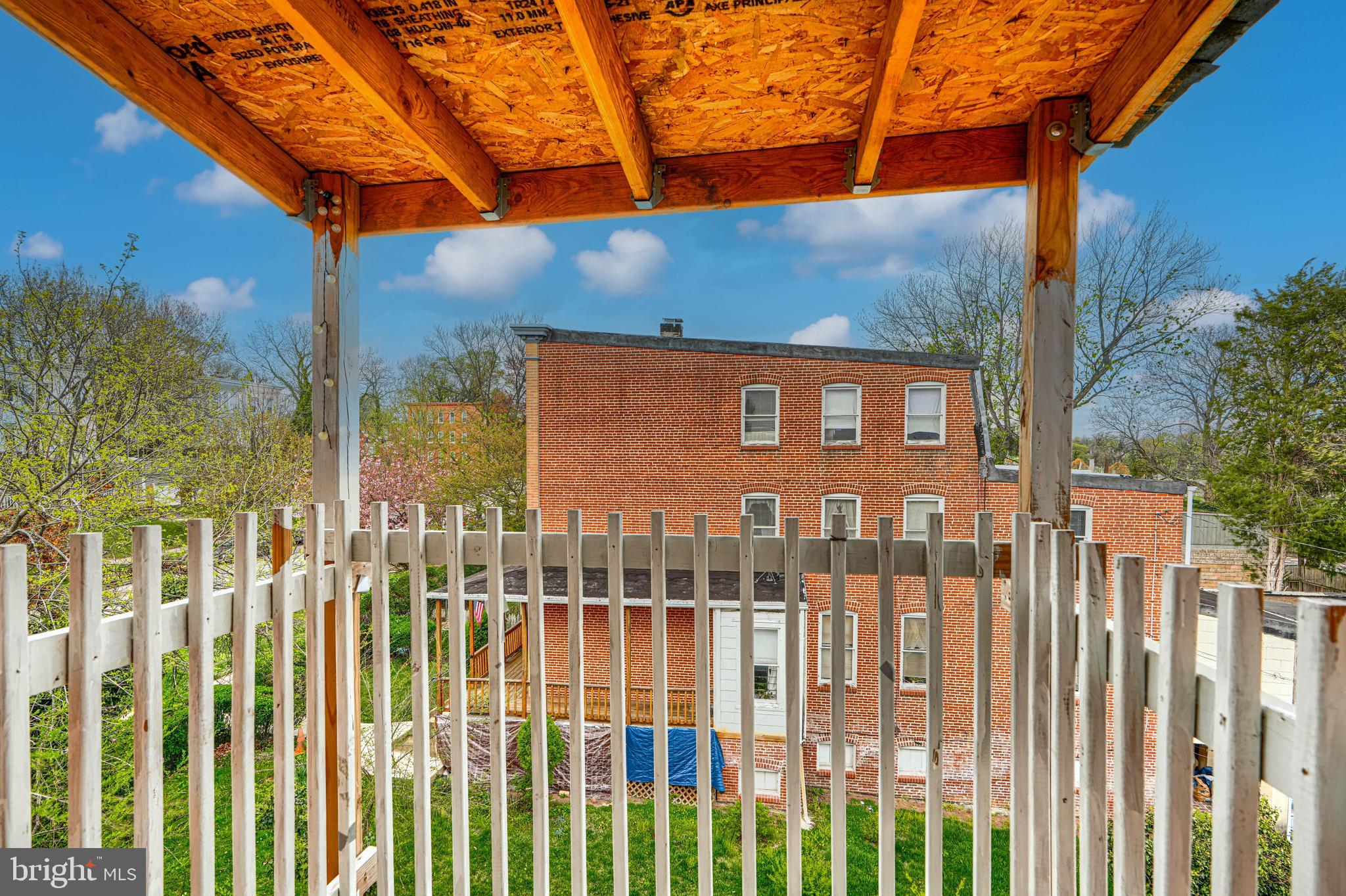 UPLANDS - Residential