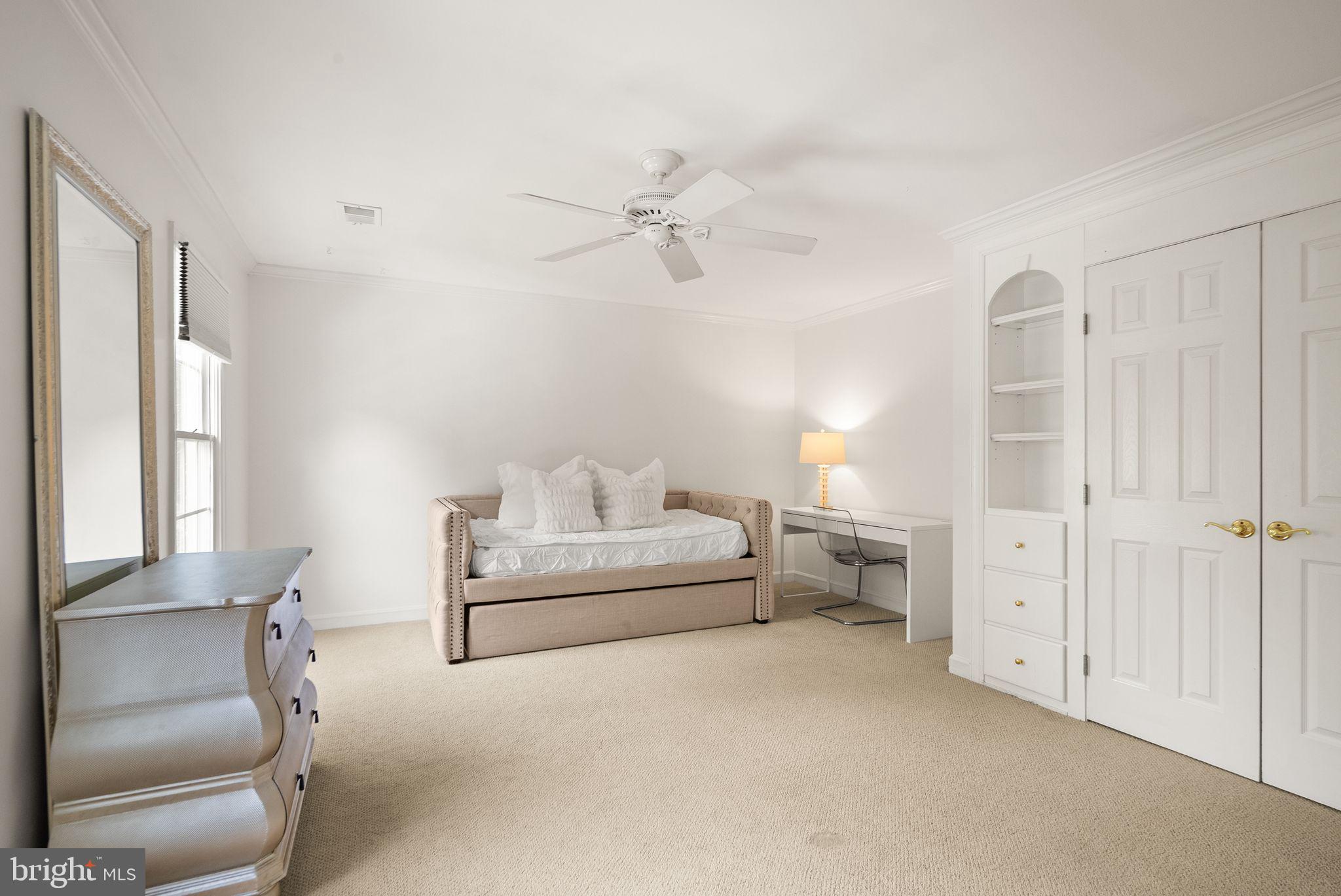 PINEY RUN MEADOW - Residential