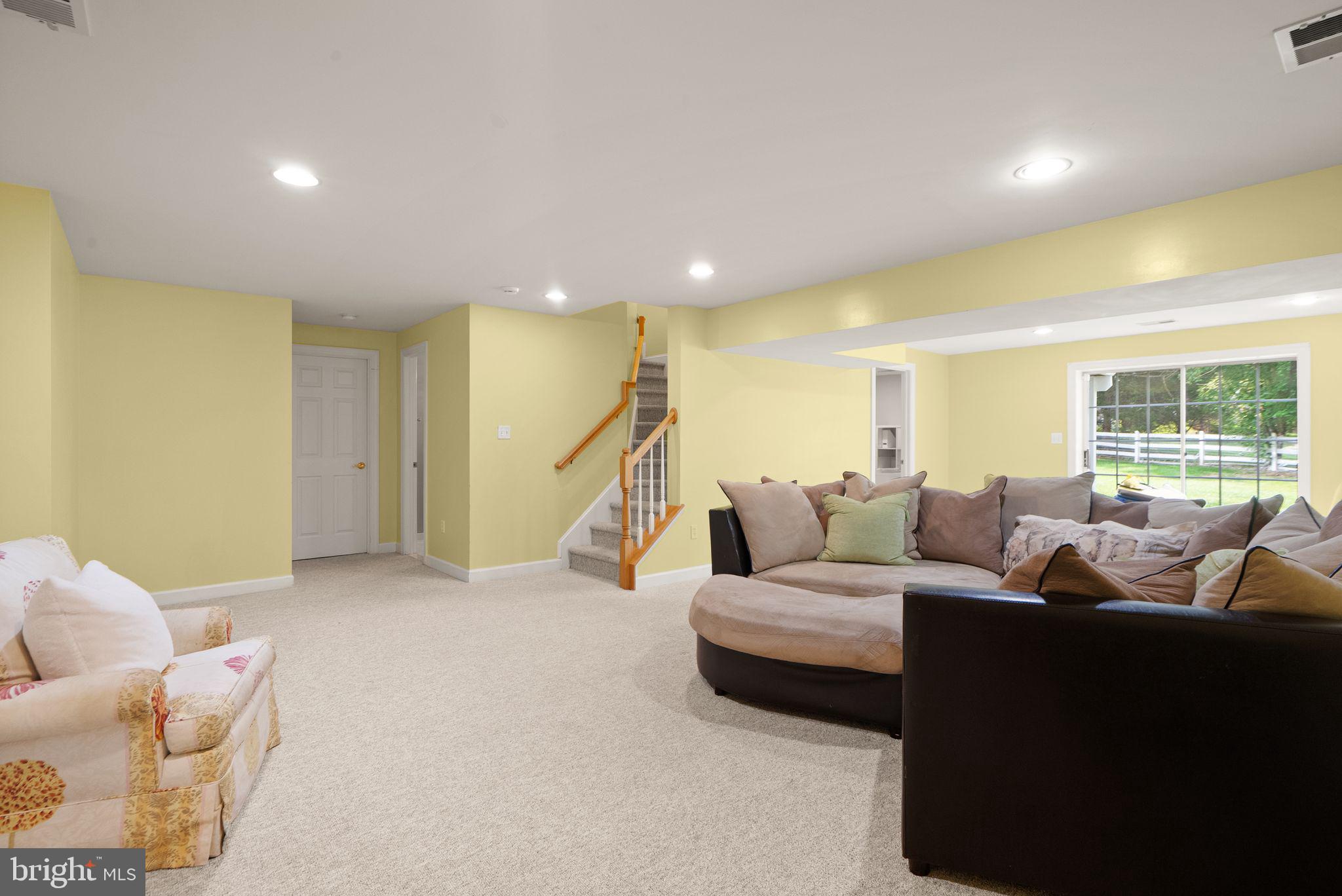 PINEY RUN MEADOW - Residential