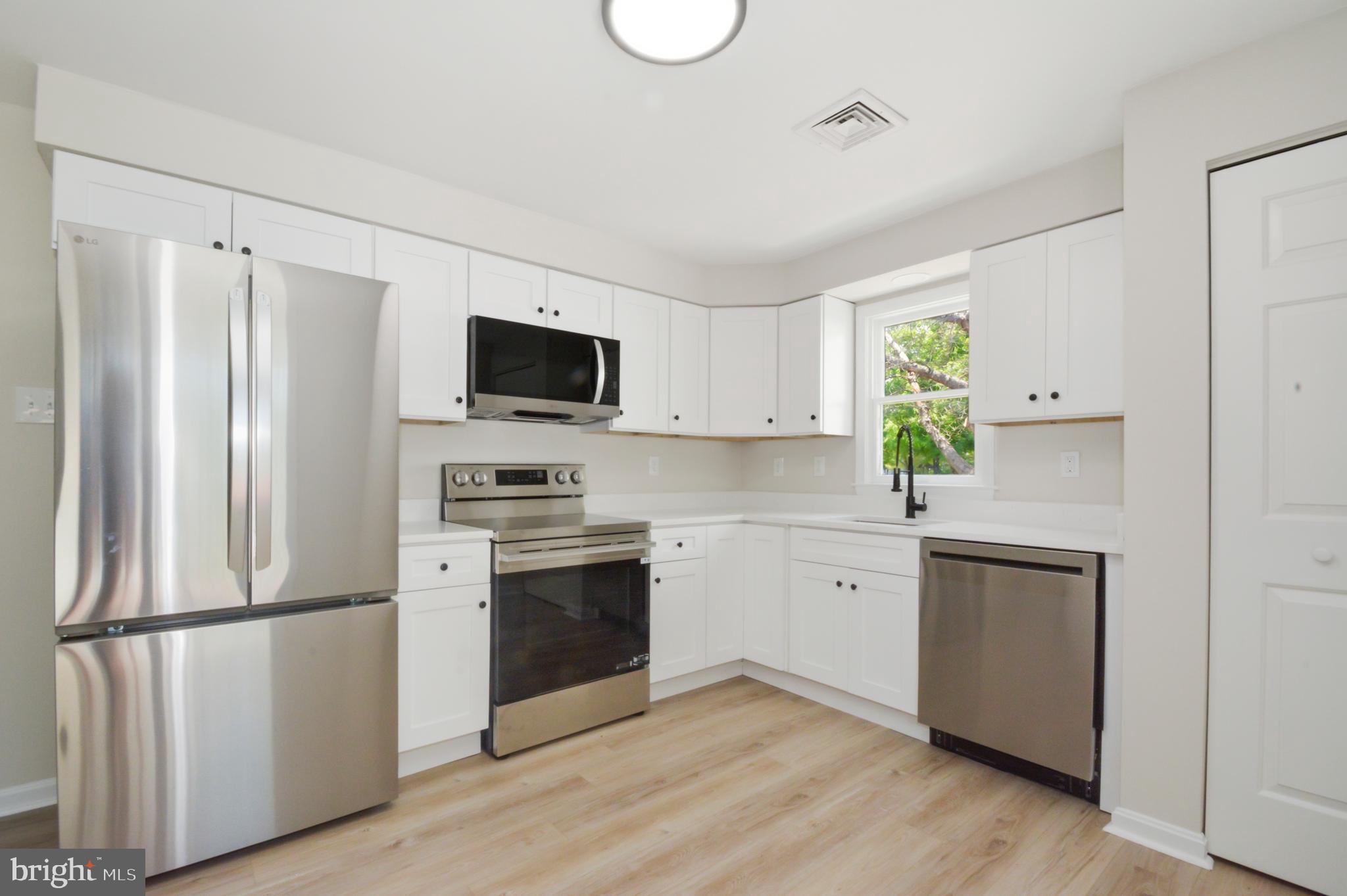 HENSEL STONE WOODS - Residential