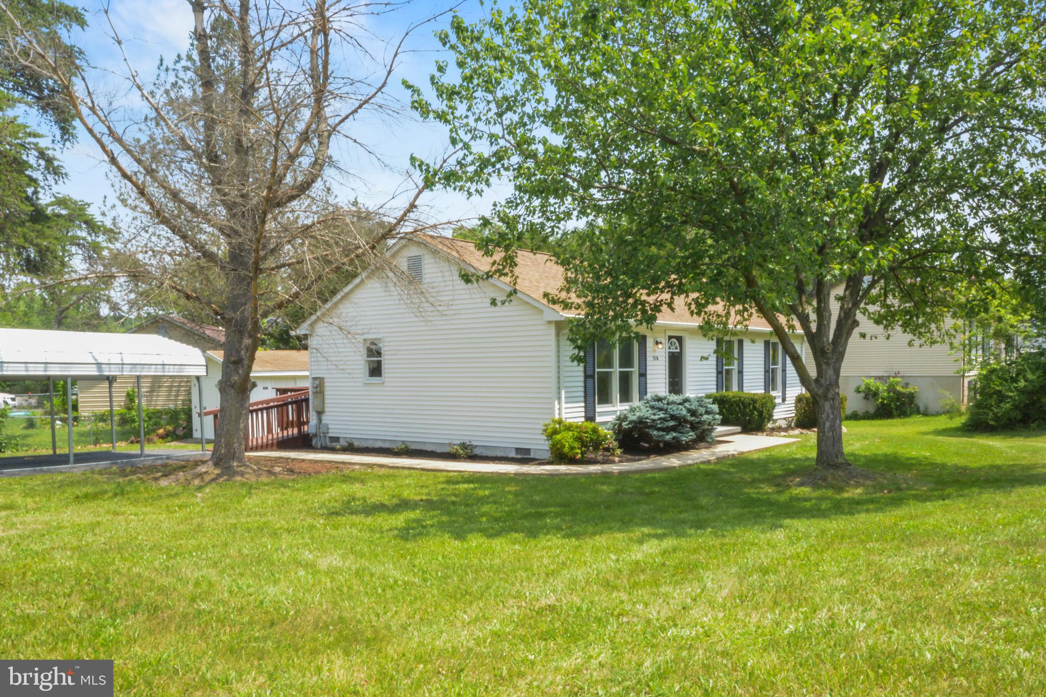 HENSEL STONE WOODS - Residential