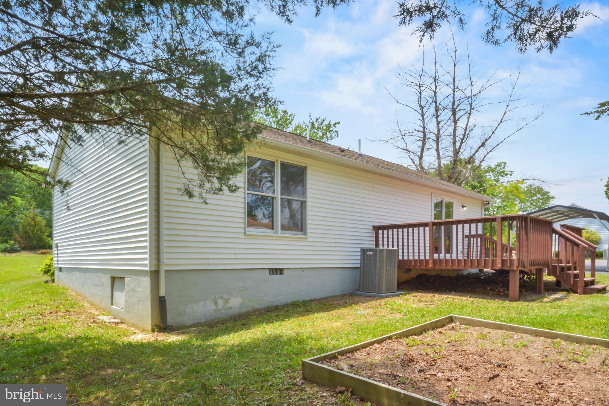 HENSEL STONE WOODS - Residential