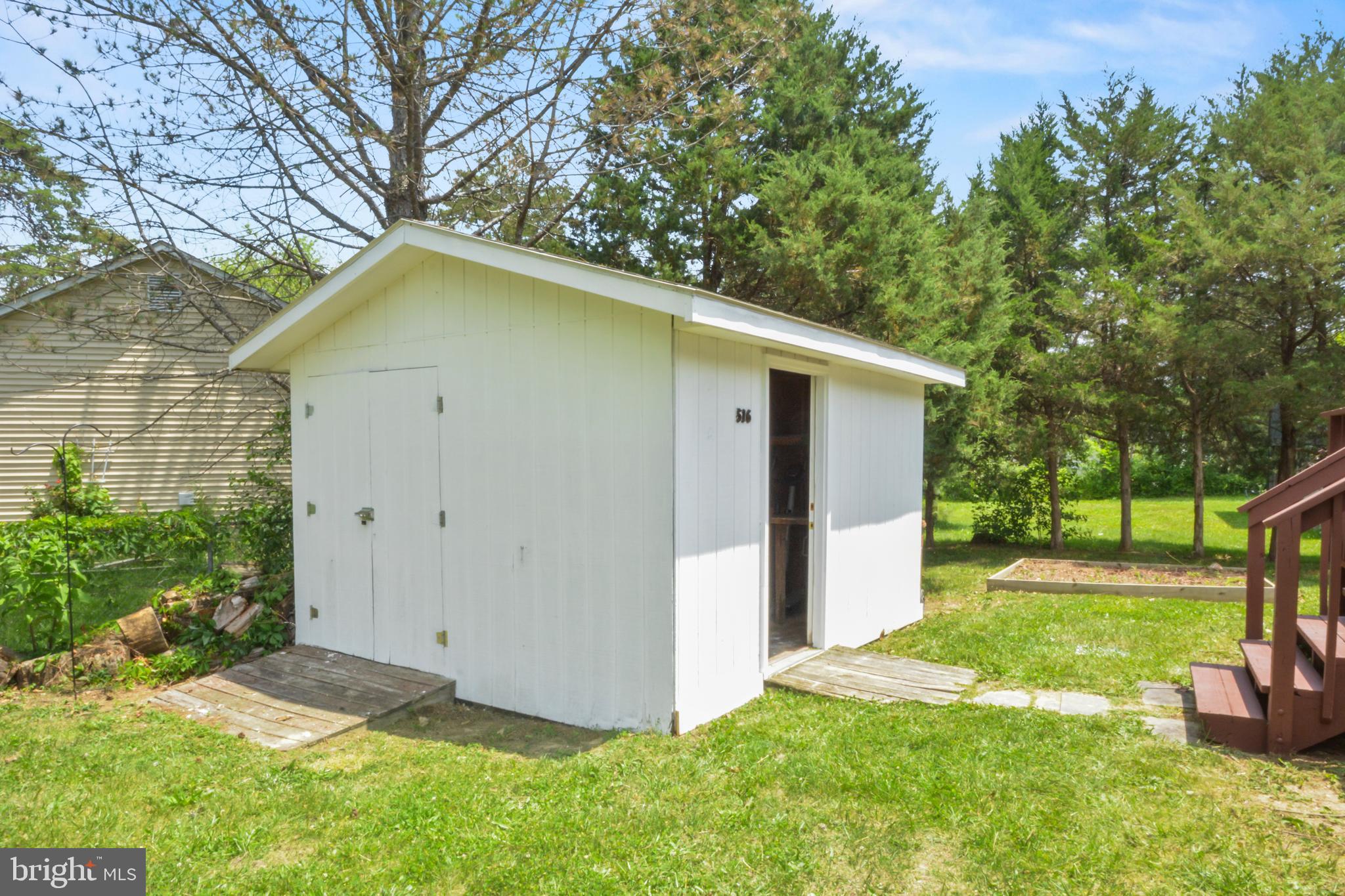 HENSEL STONE WOODS - Residential