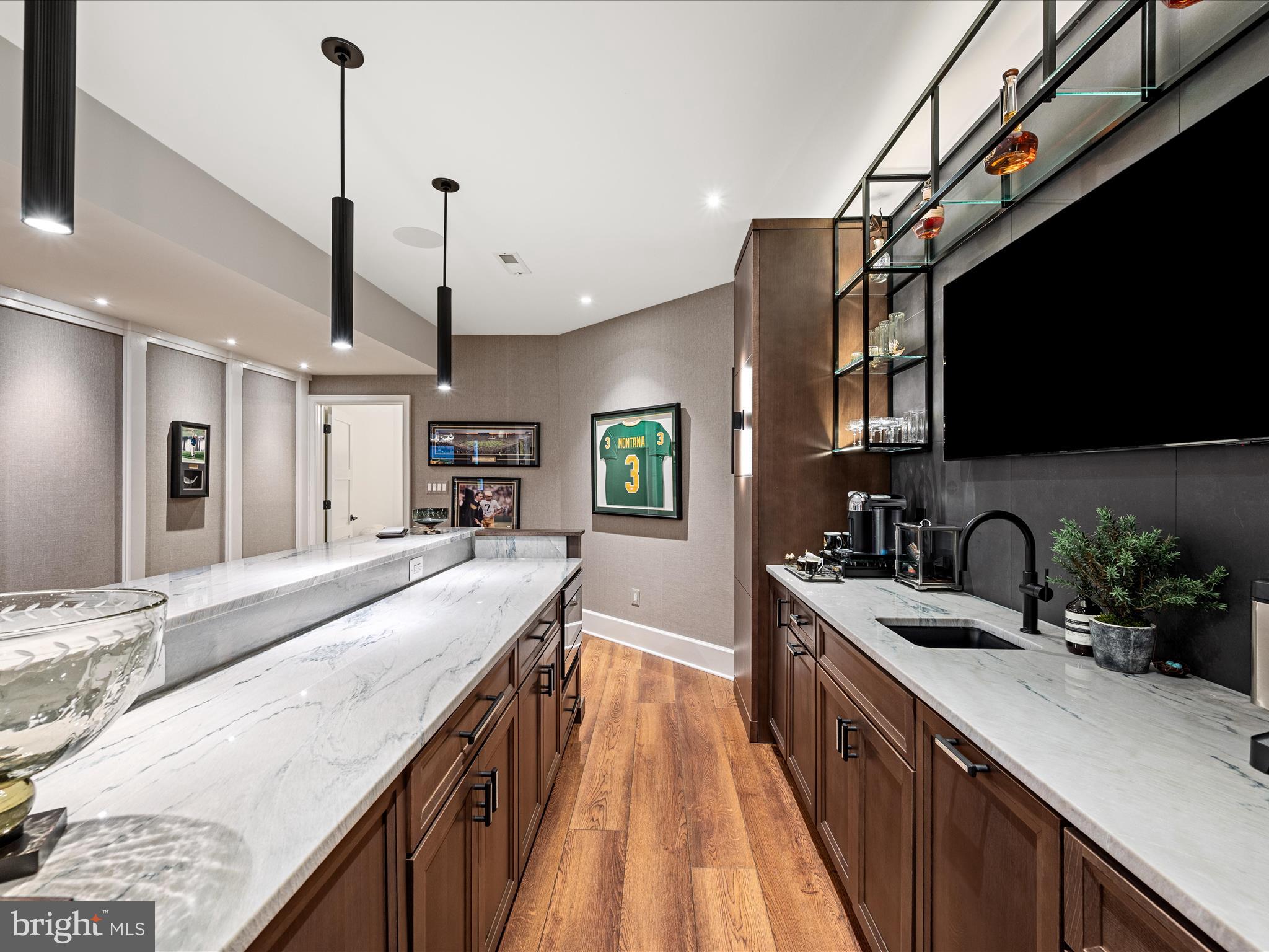 CREIGHTON FARMS - Residential