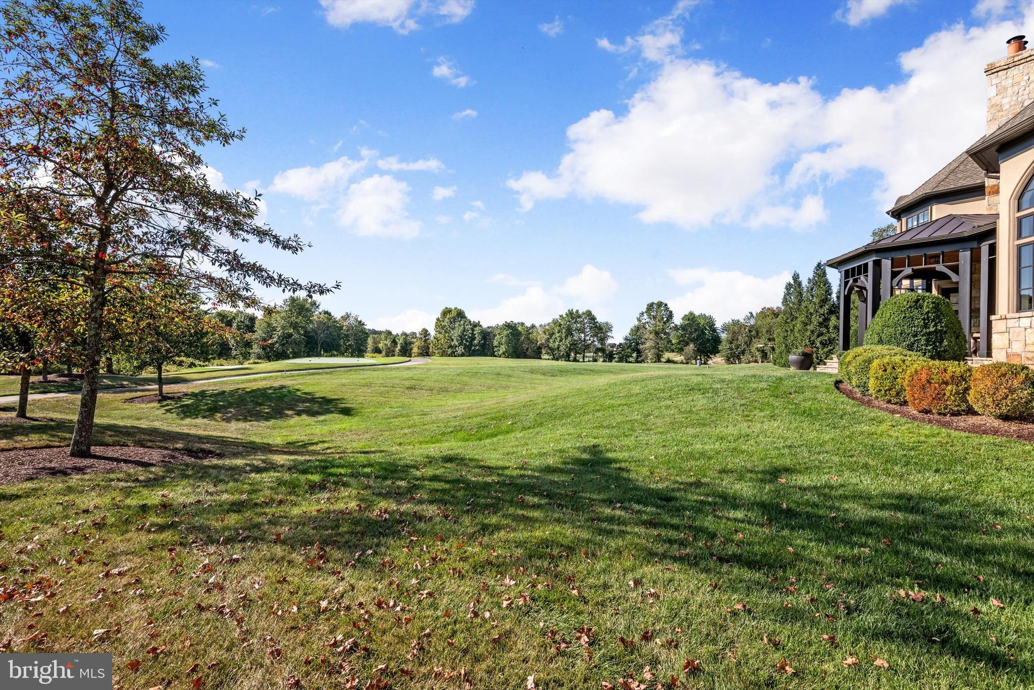 CREIGHTON FARMS - Residential