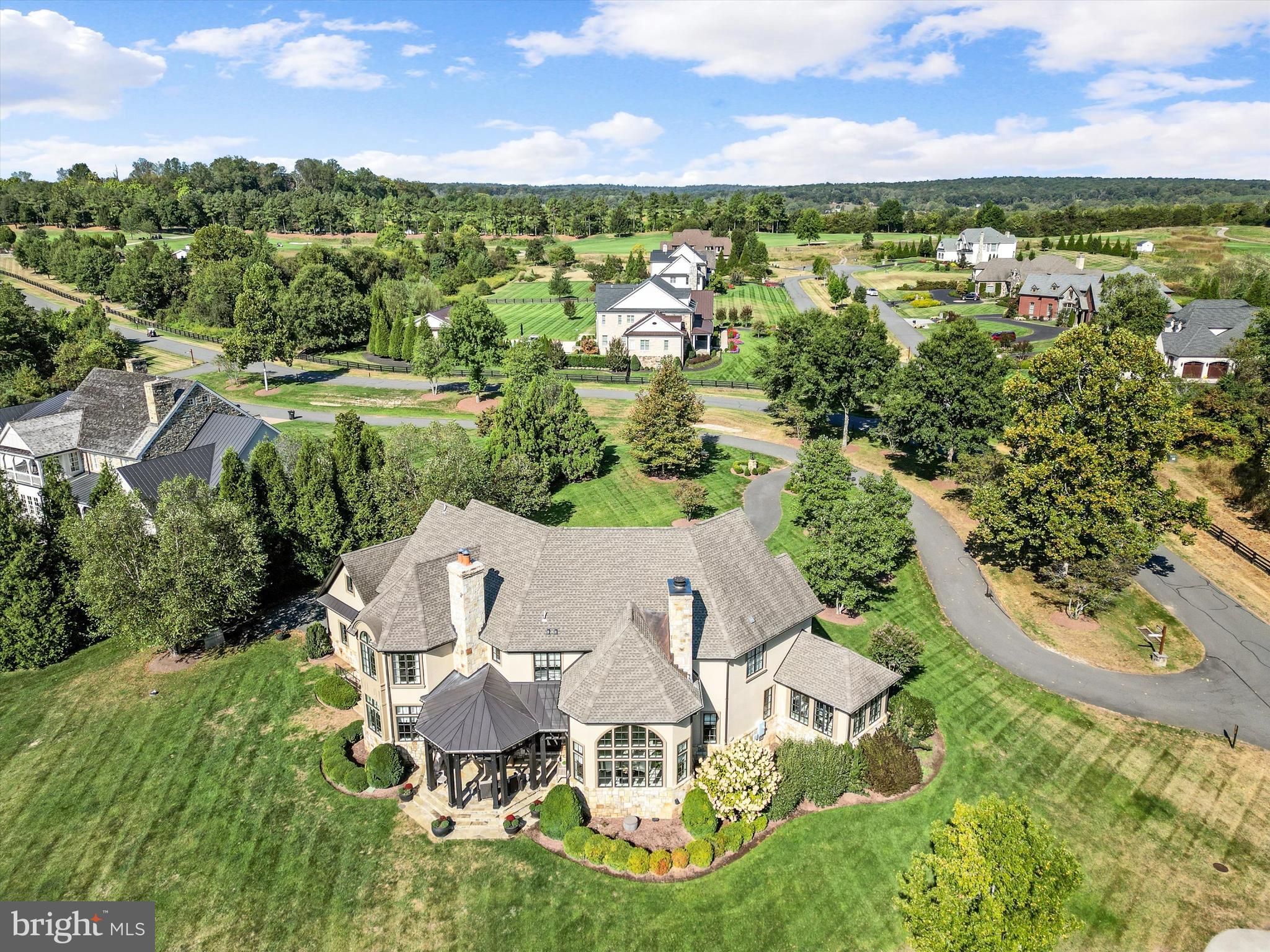 CREIGHTON FARMS - Residential