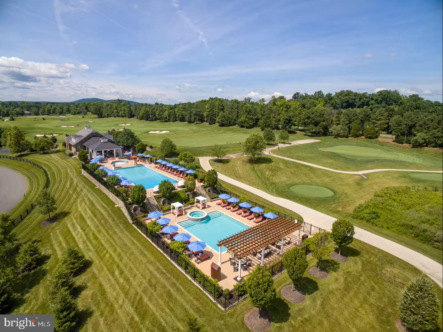 CREIGHTON FARMS - Residential