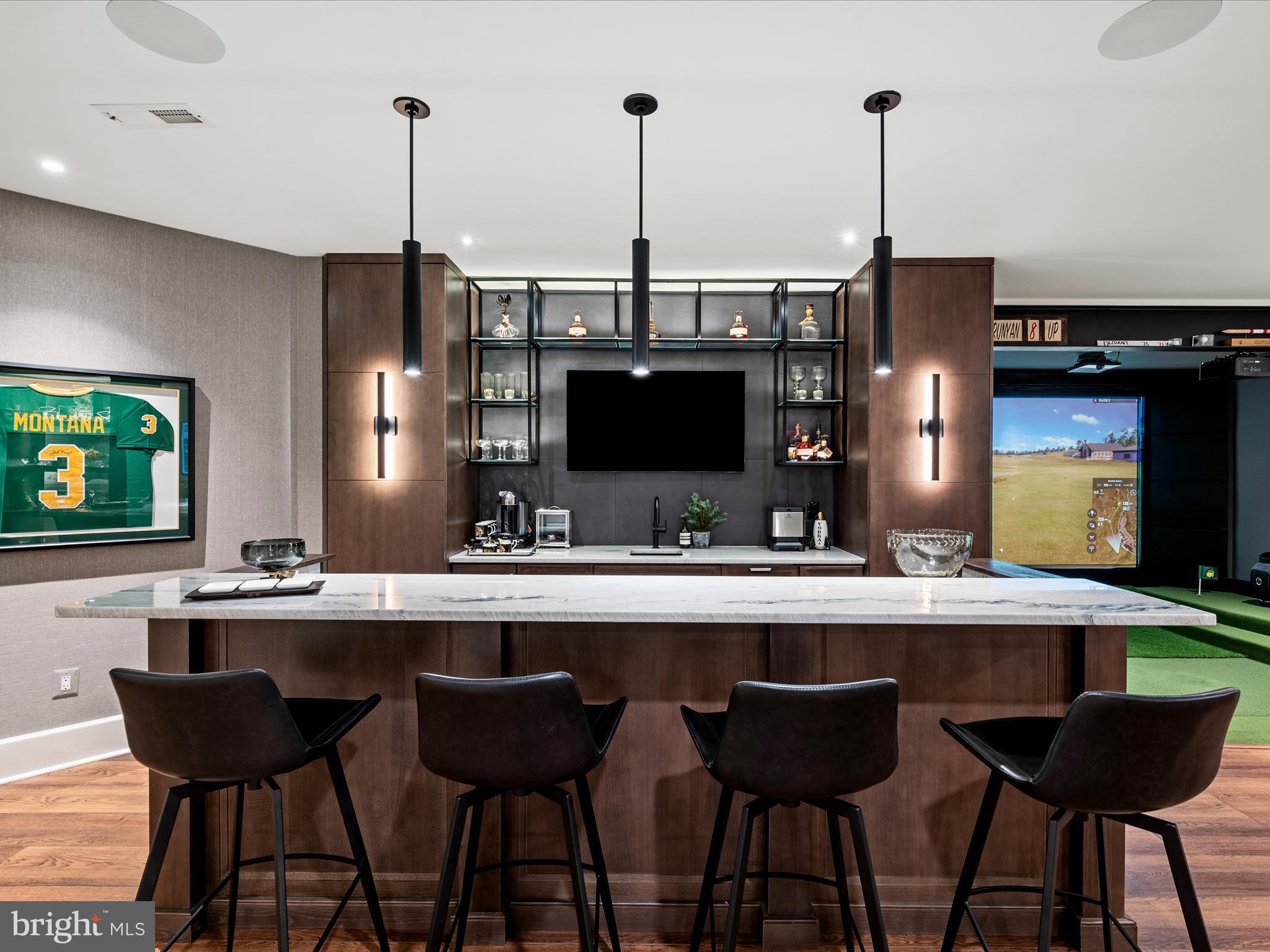 CREIGHTON FARMS - Residential