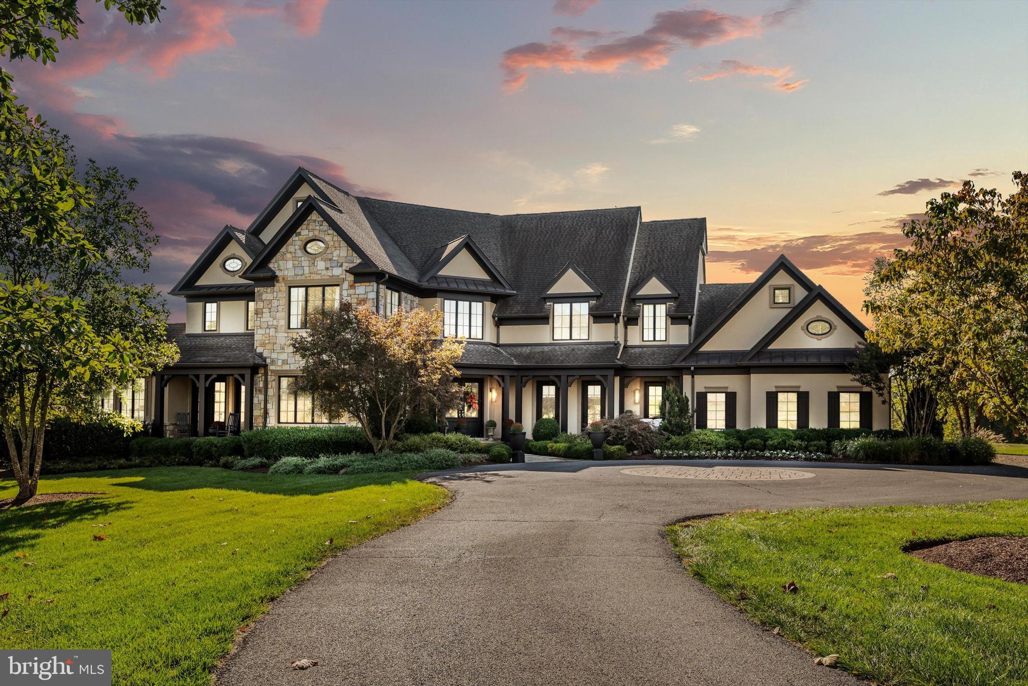 CREIGHTON FARMS - Residential