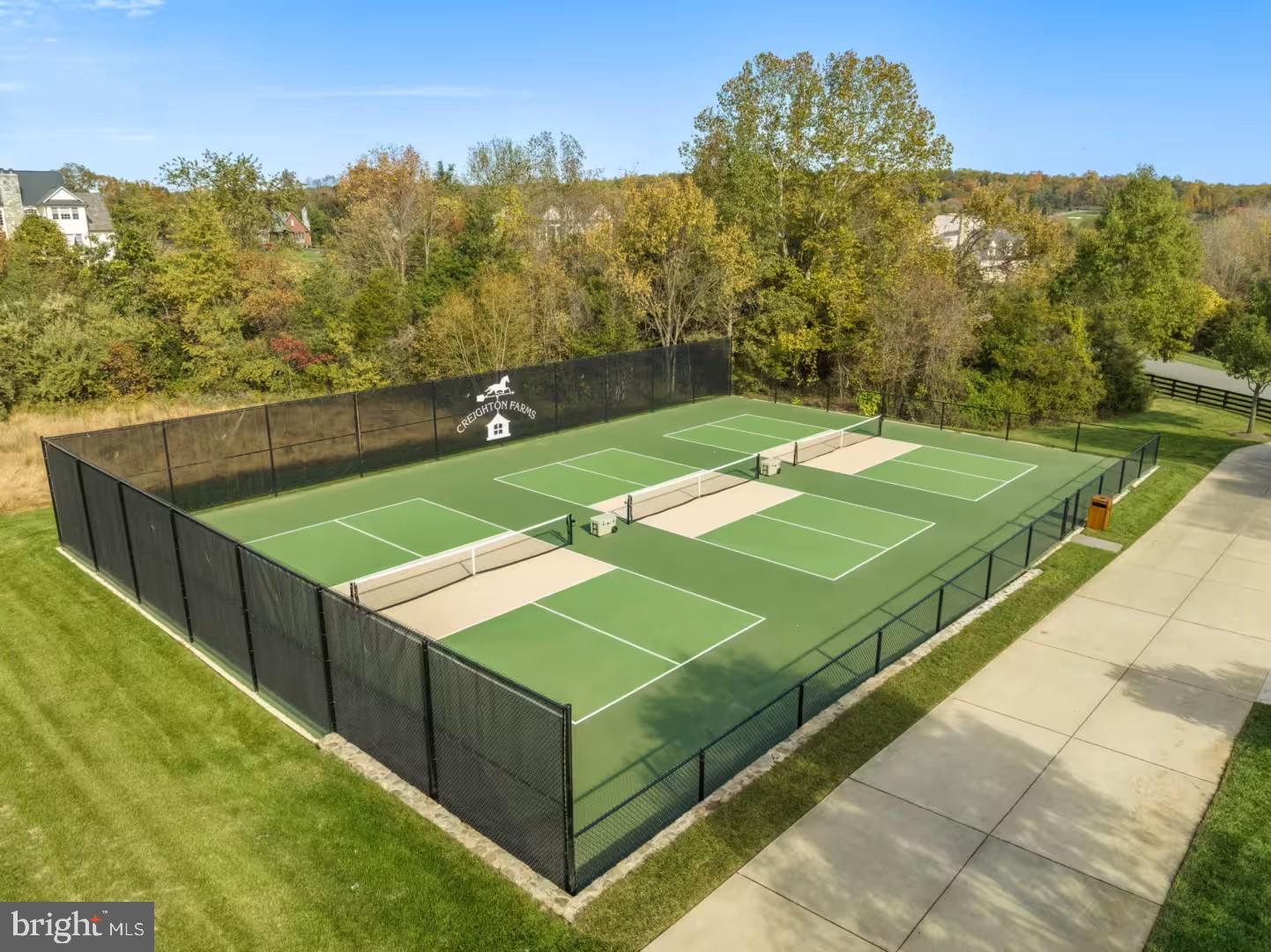 CREIGHTON FARMS - Residential