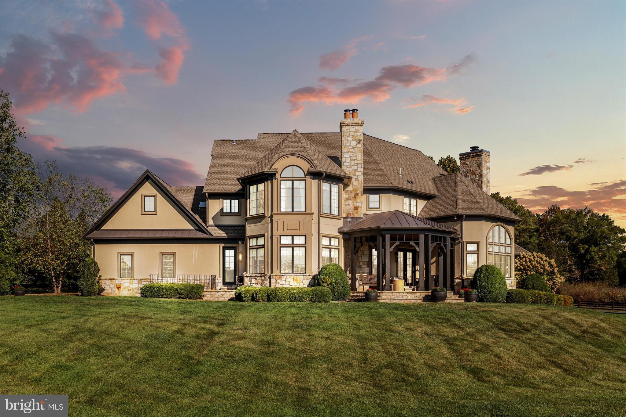 CREIGHTON FARMS - Residential