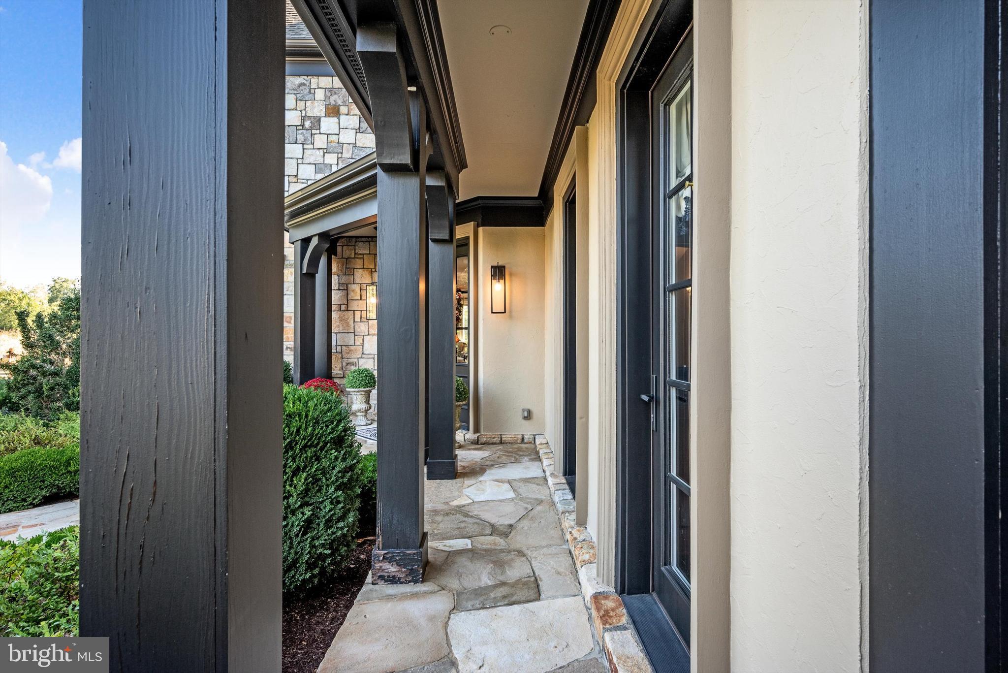 CREIGHTON FARMS - Residential