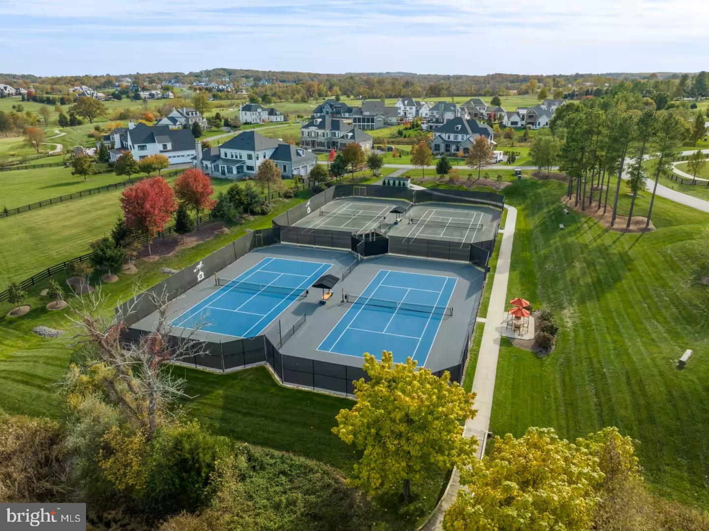 CREIGHTON FARMS - Residential