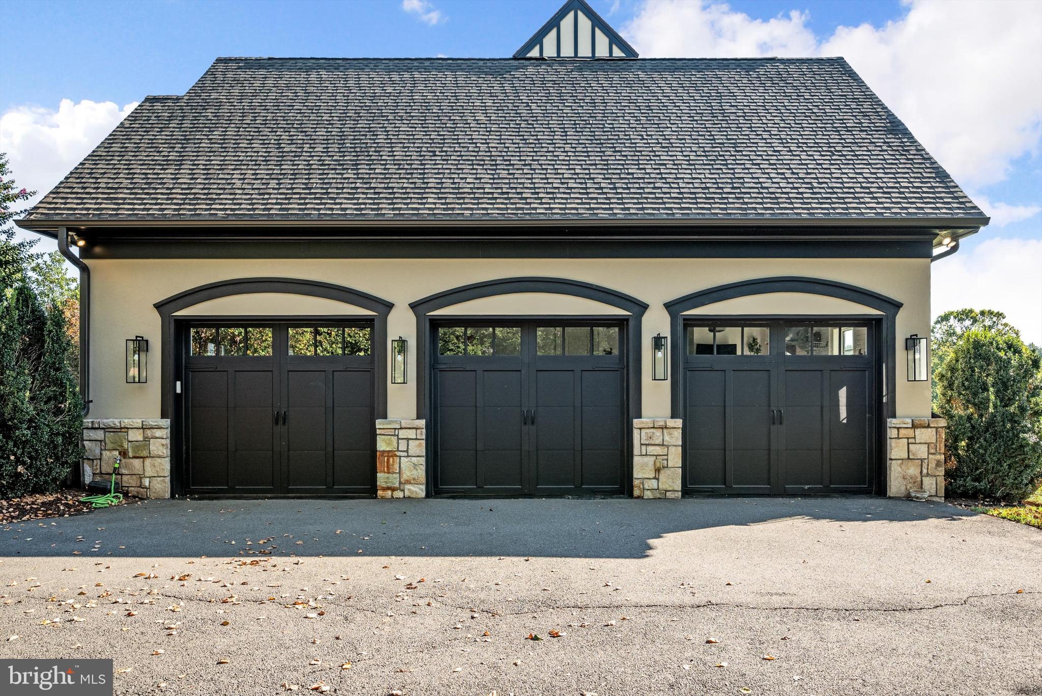 CREIGHTON FARMS - Residential