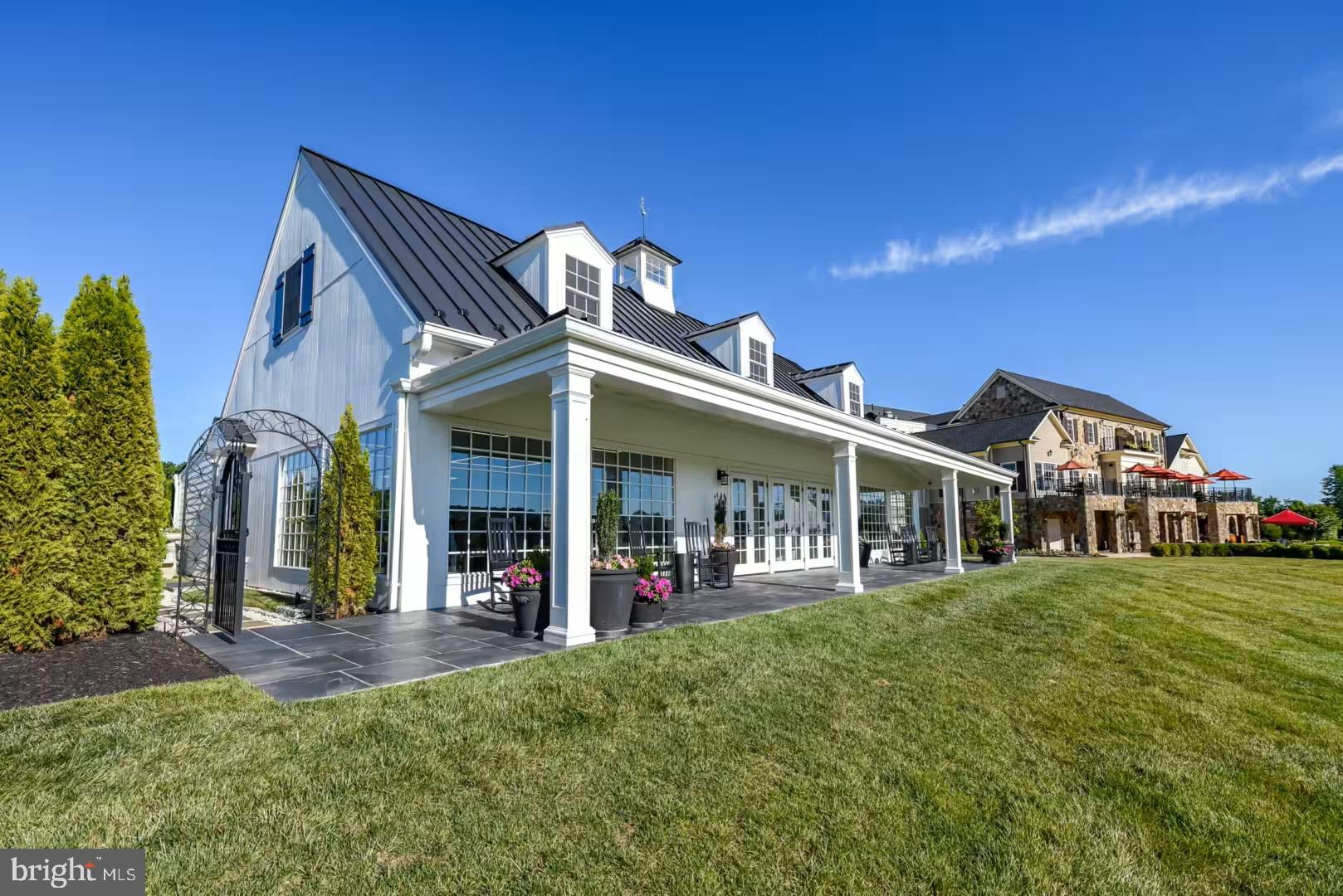 CREIGHTON FARMS - Residential
