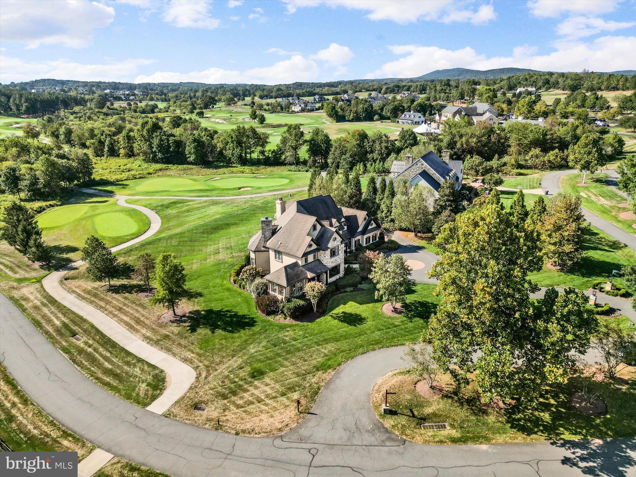 CREIGHTON FARMS - Residential