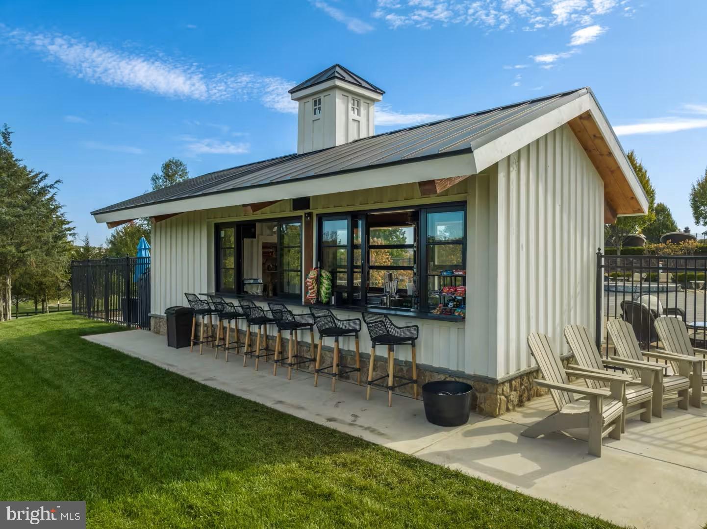 CREIGHTON FARMS - Residential