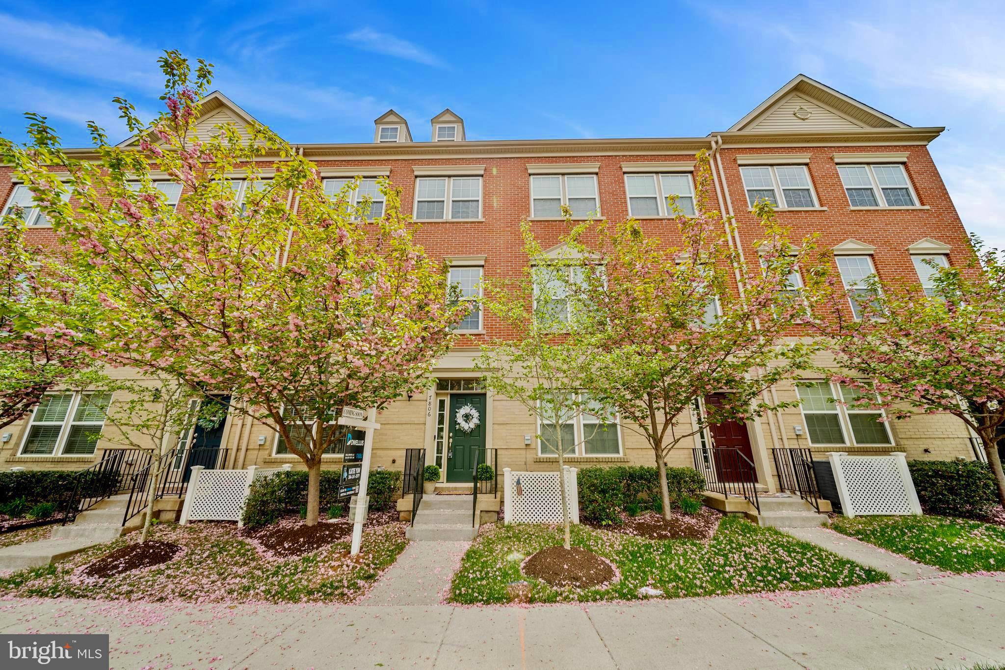MADISON CRESCENT - Residential