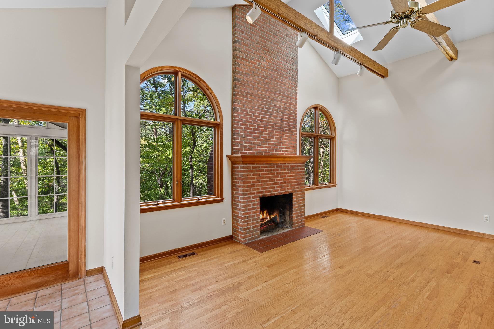 WALLACE MANOR - Residential