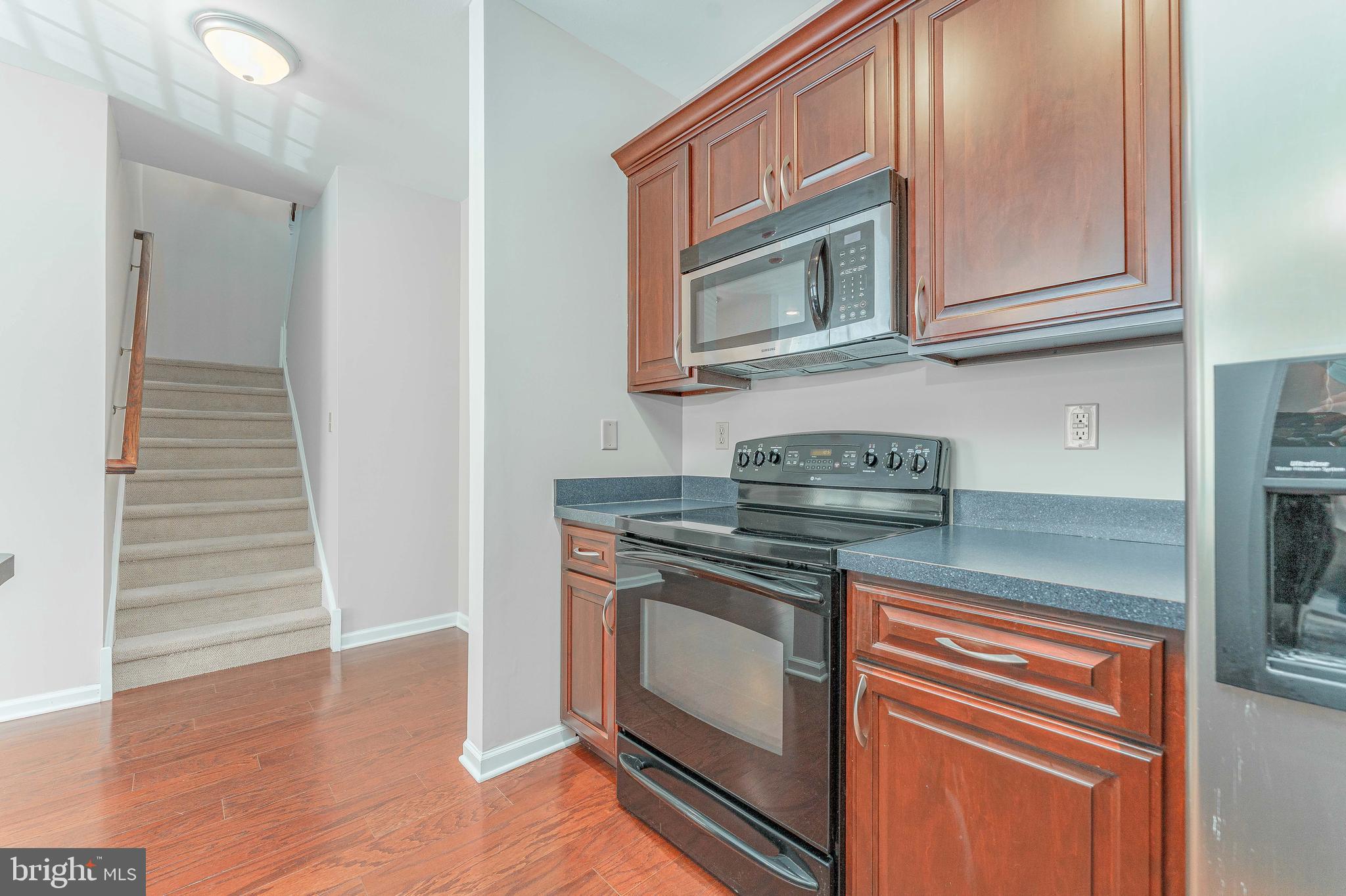 RENAISSANCE PLACE E - Residential