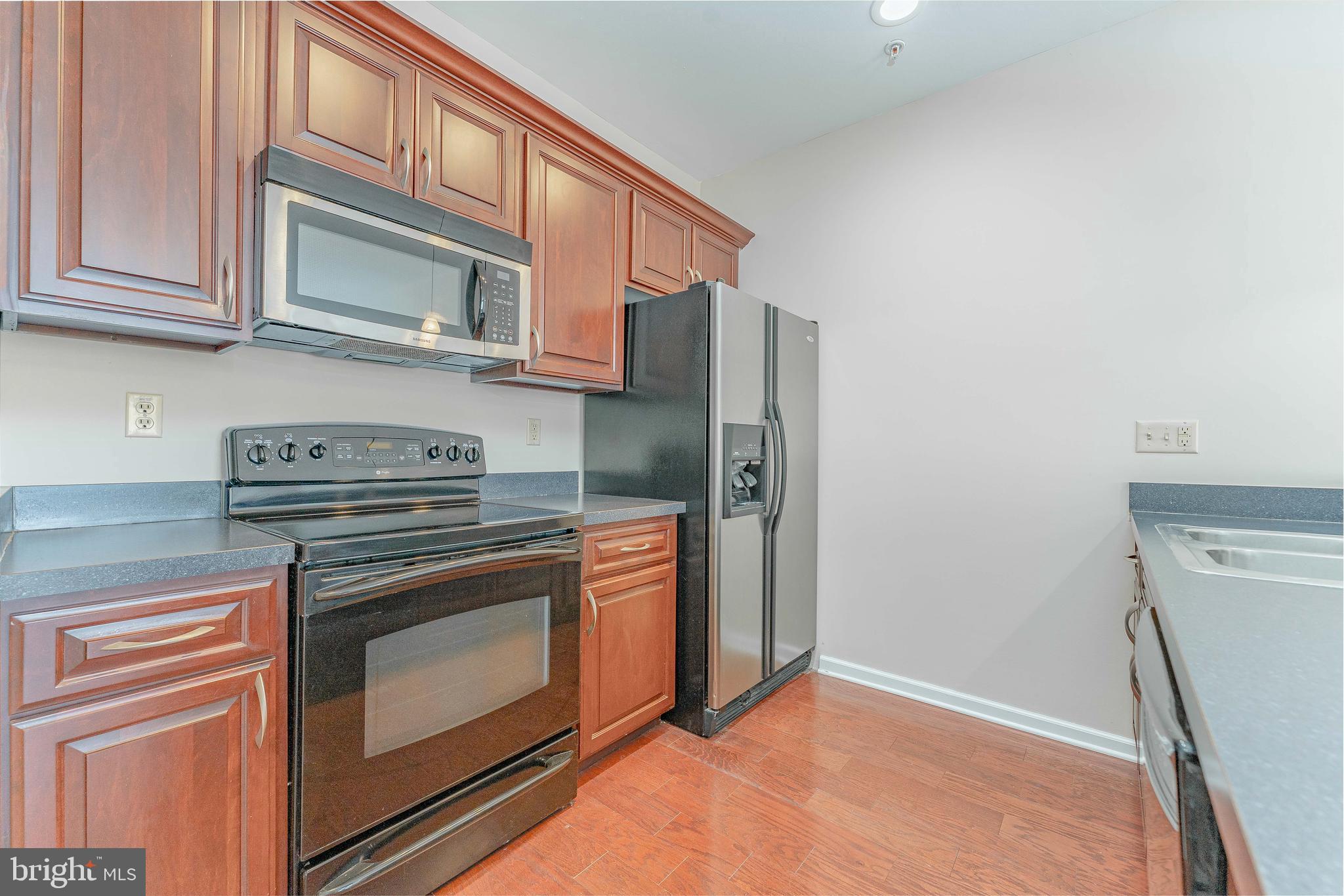 RENAISSANCE PLACE E - Residential
