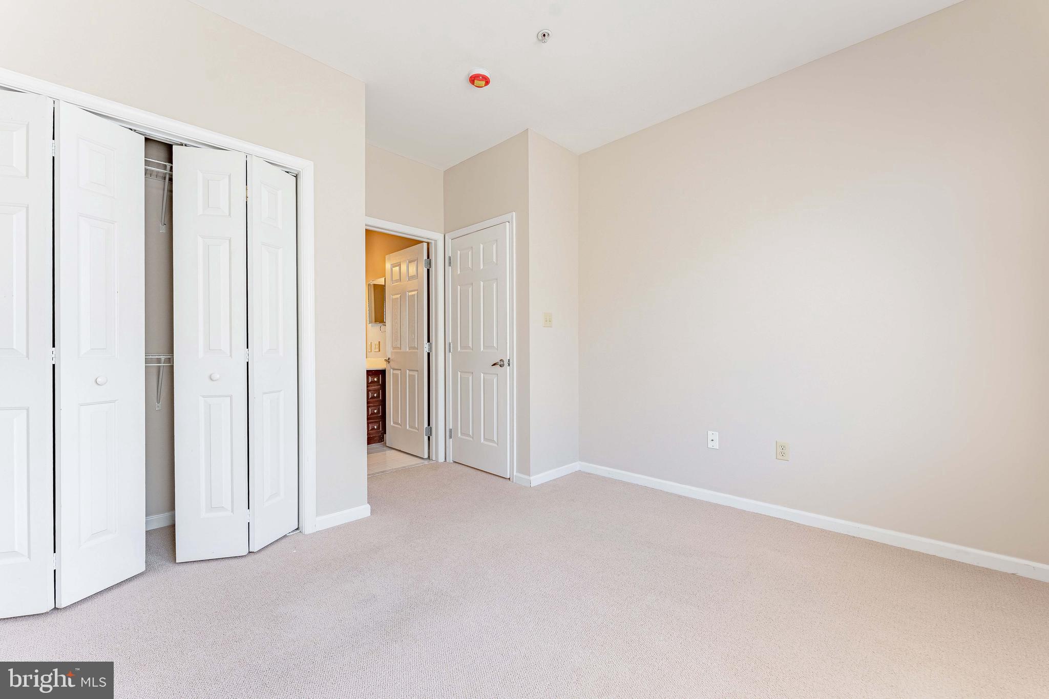 RENAISSANCE PLACE E - Residential