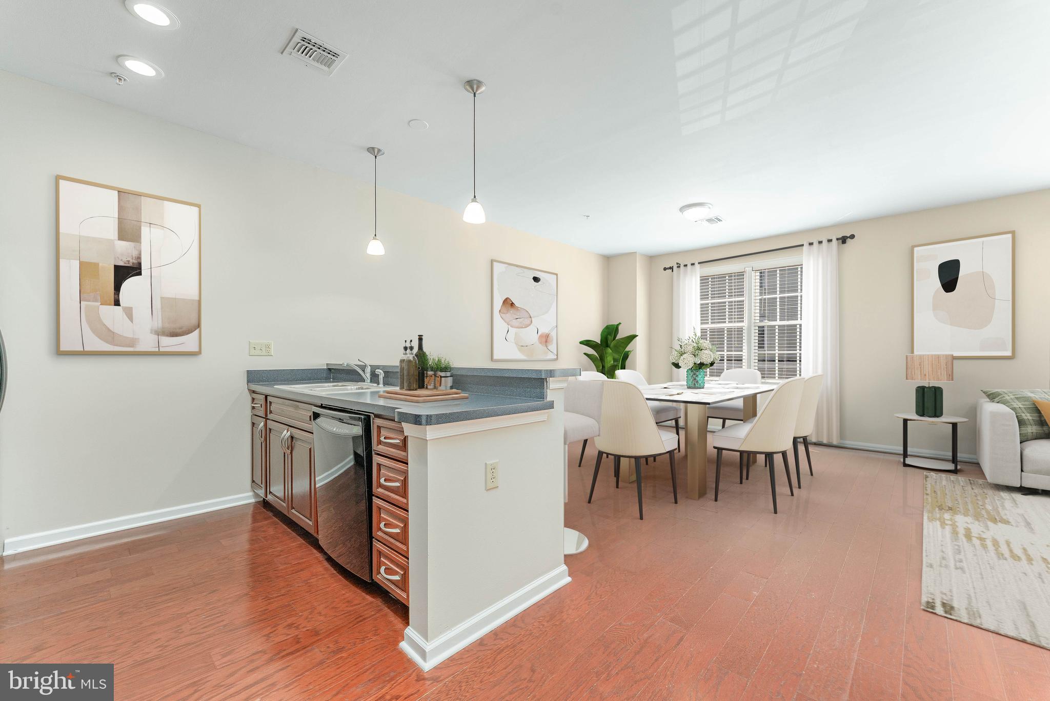 RENAISSANCE PLACE E - Residential