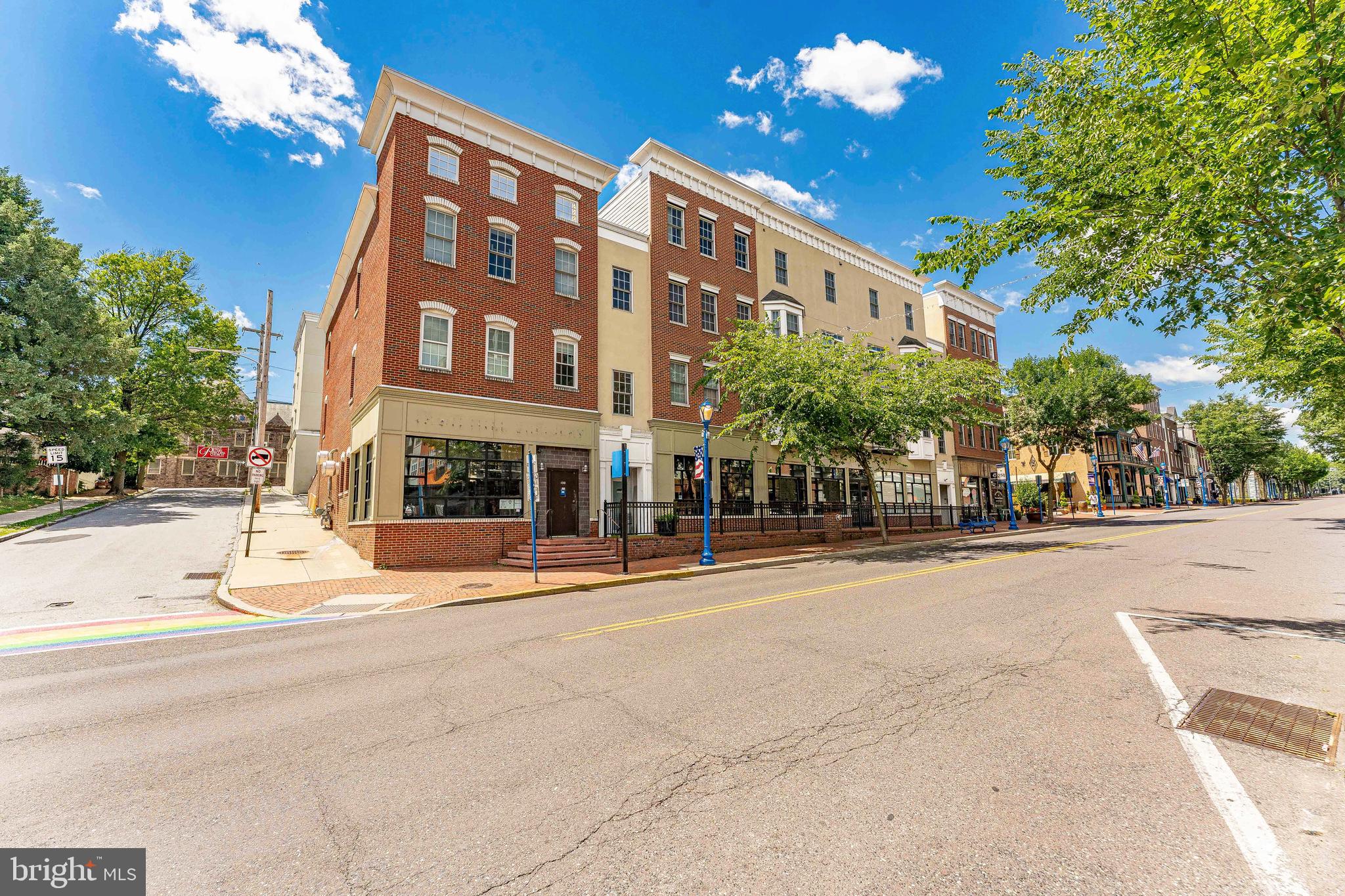 RENAISSANCE PLACE E - Residential