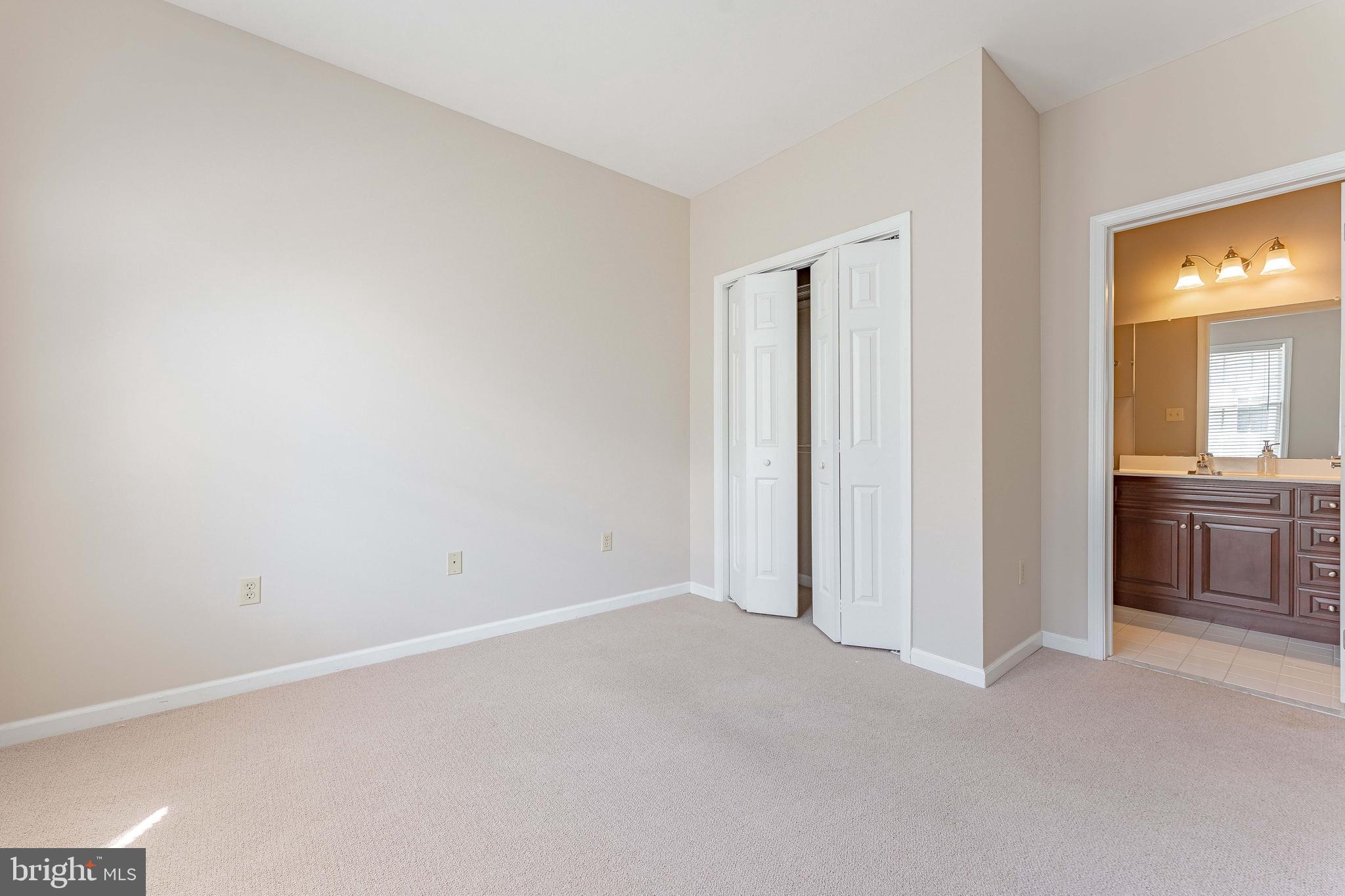 RENAISSANCE PLACE E - Residential