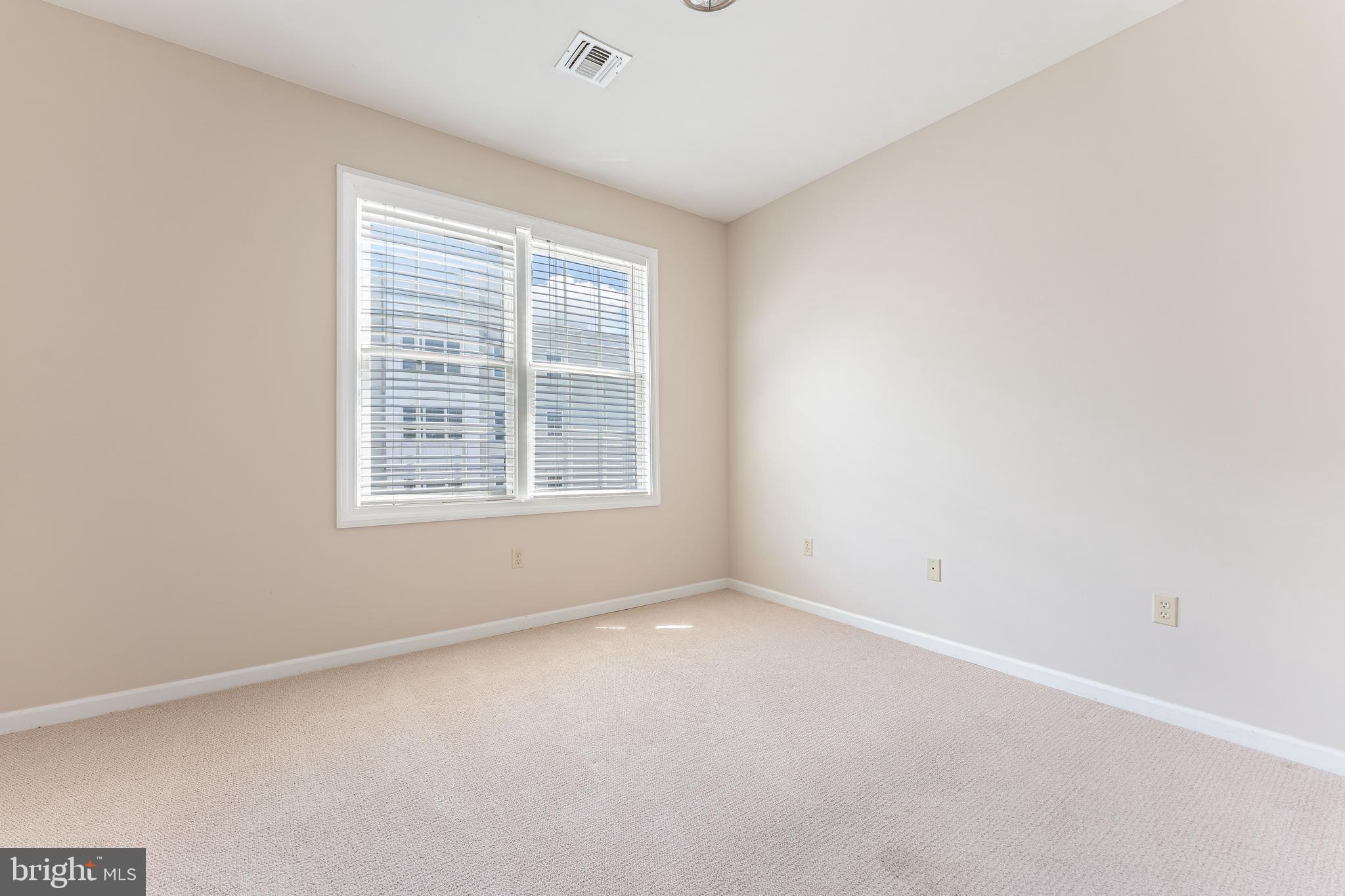 RENAISSANCE PLACE E - Residential