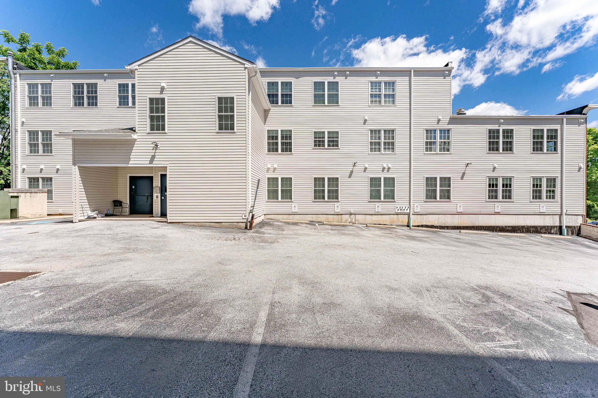 RENAISSANCE PLACE E - Residential