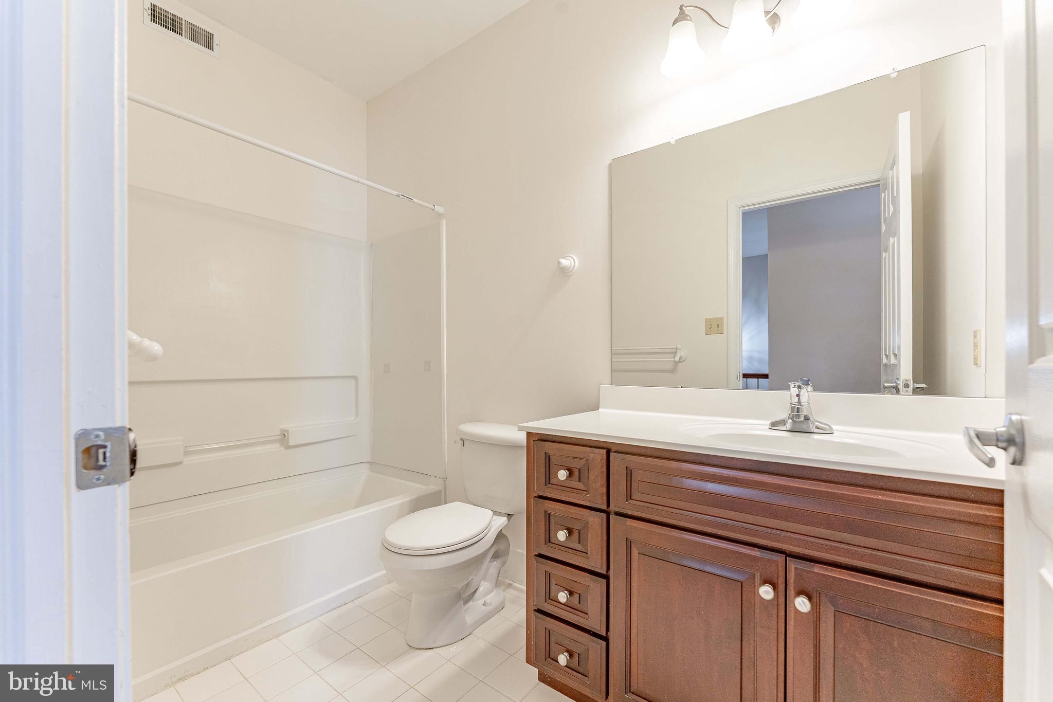 RENAISSANCE PLACE E - Residential