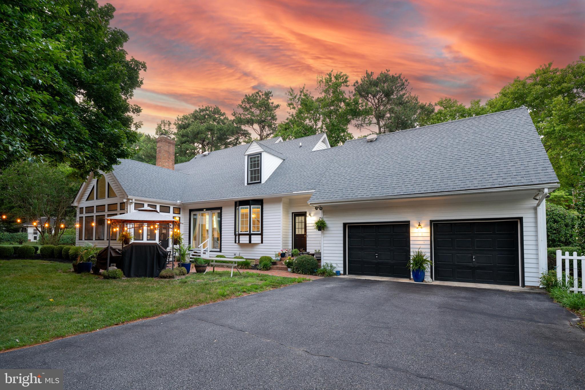 LAKELAWN ESTATES - Residential